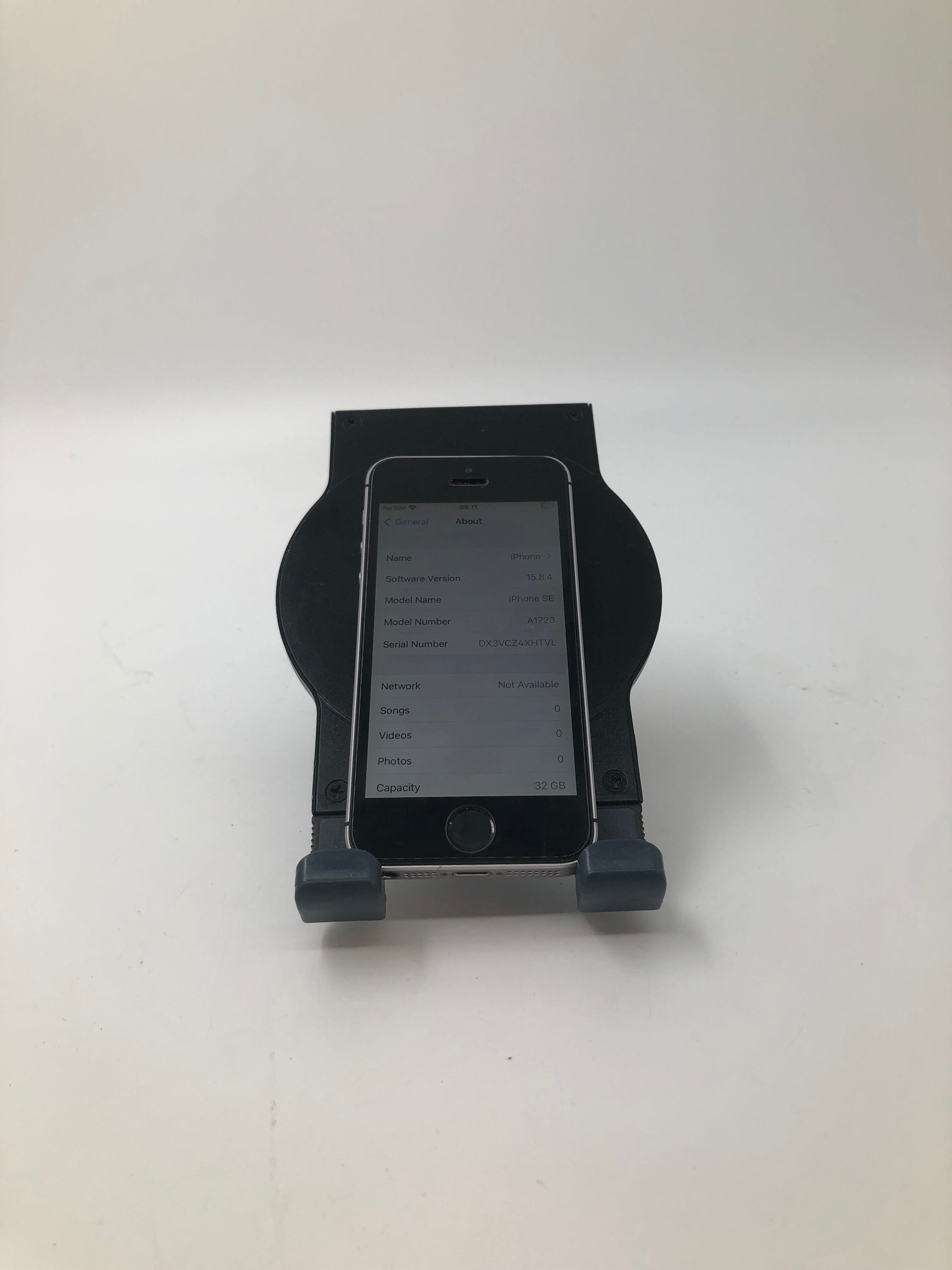 Apple iPhone SE (2016), 4.0" Screen, 32GB Storage, 2GB RAM, Silver, Unlocked