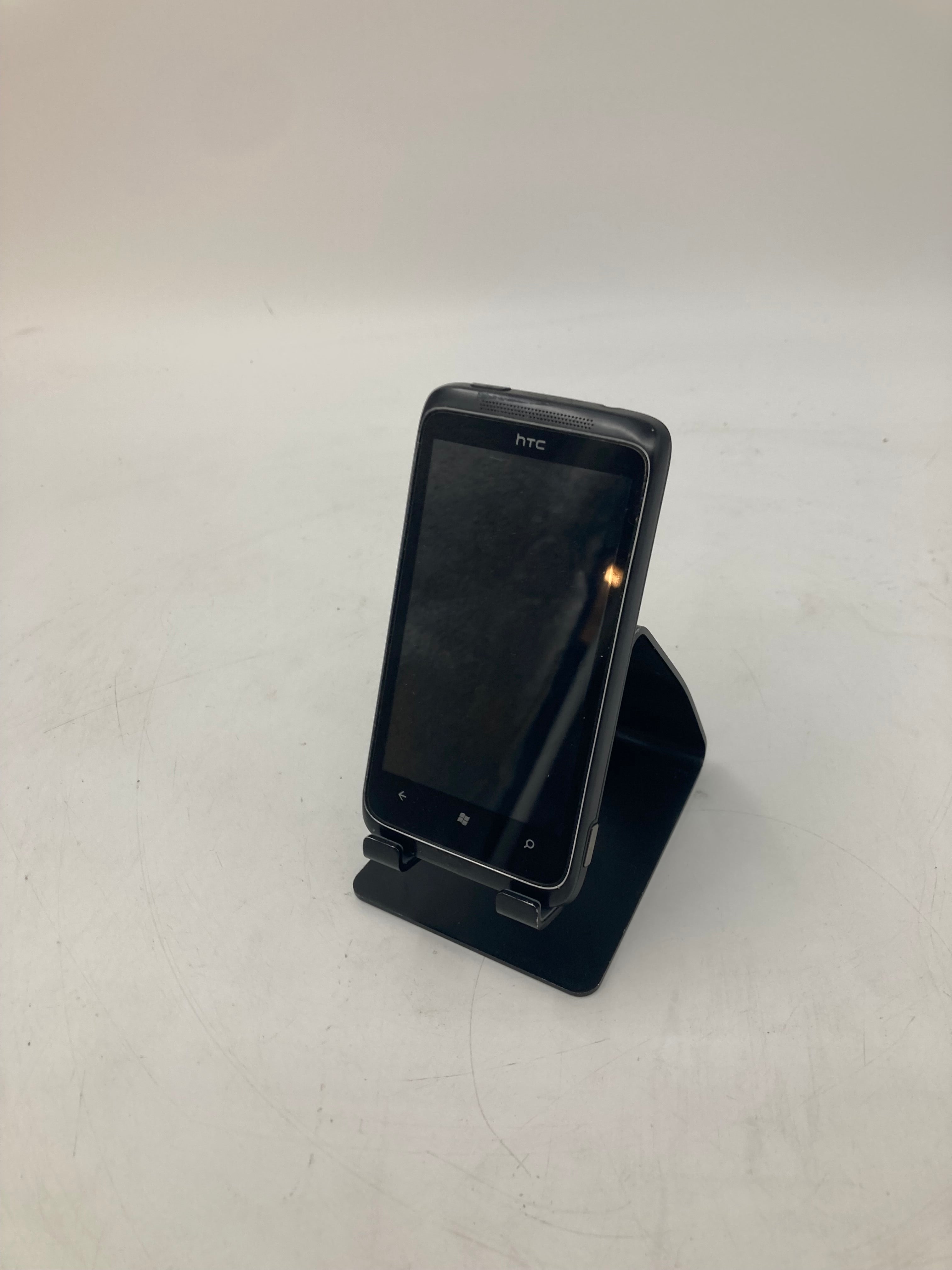 HTC Mircosoft 7 Trophy 4" Screen 8GB Storage Network Locked