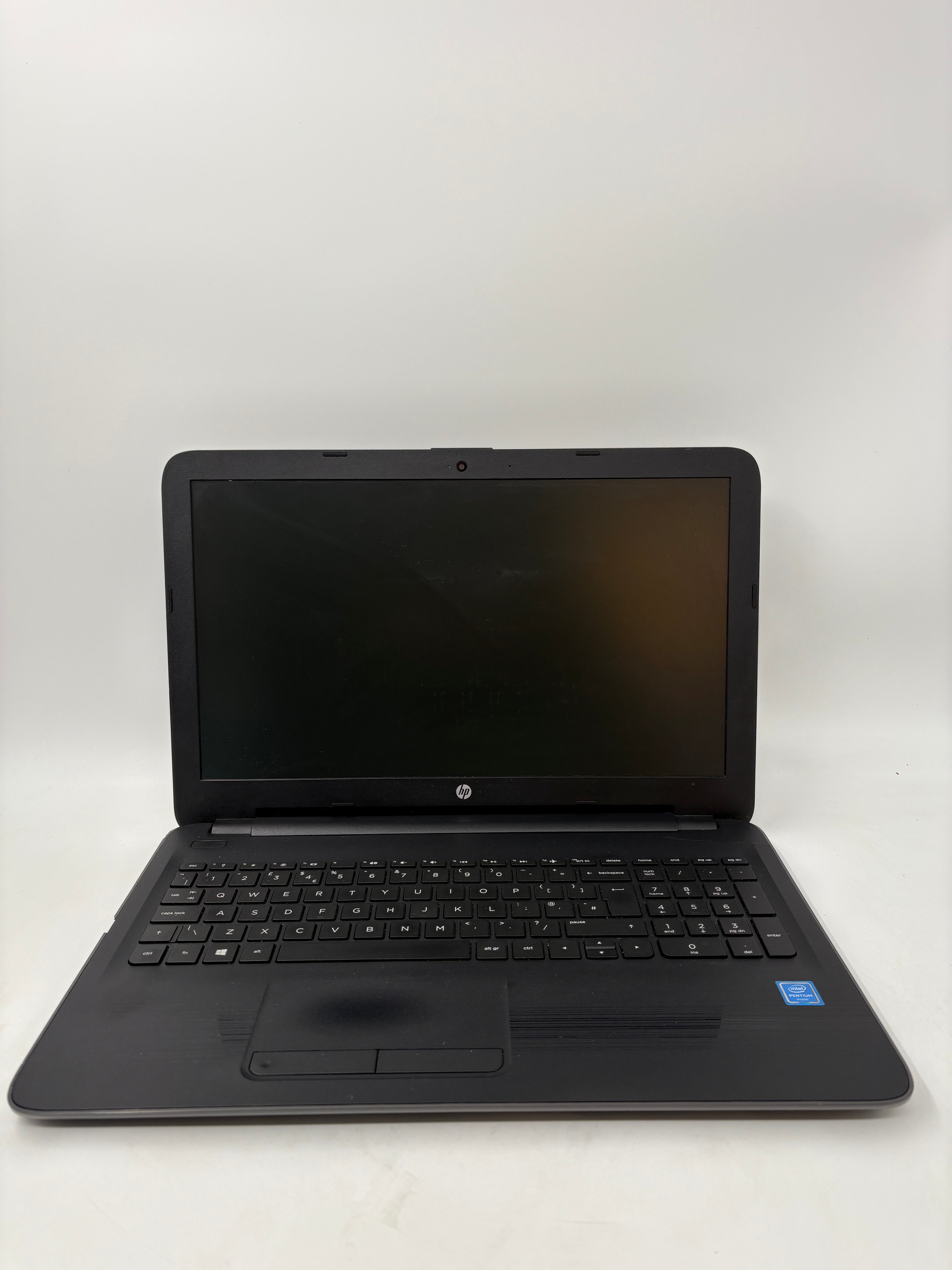 HP Laptop 250 G5 15.6" Screen Pentium N3710 4GB RAM NO SSD NO OS