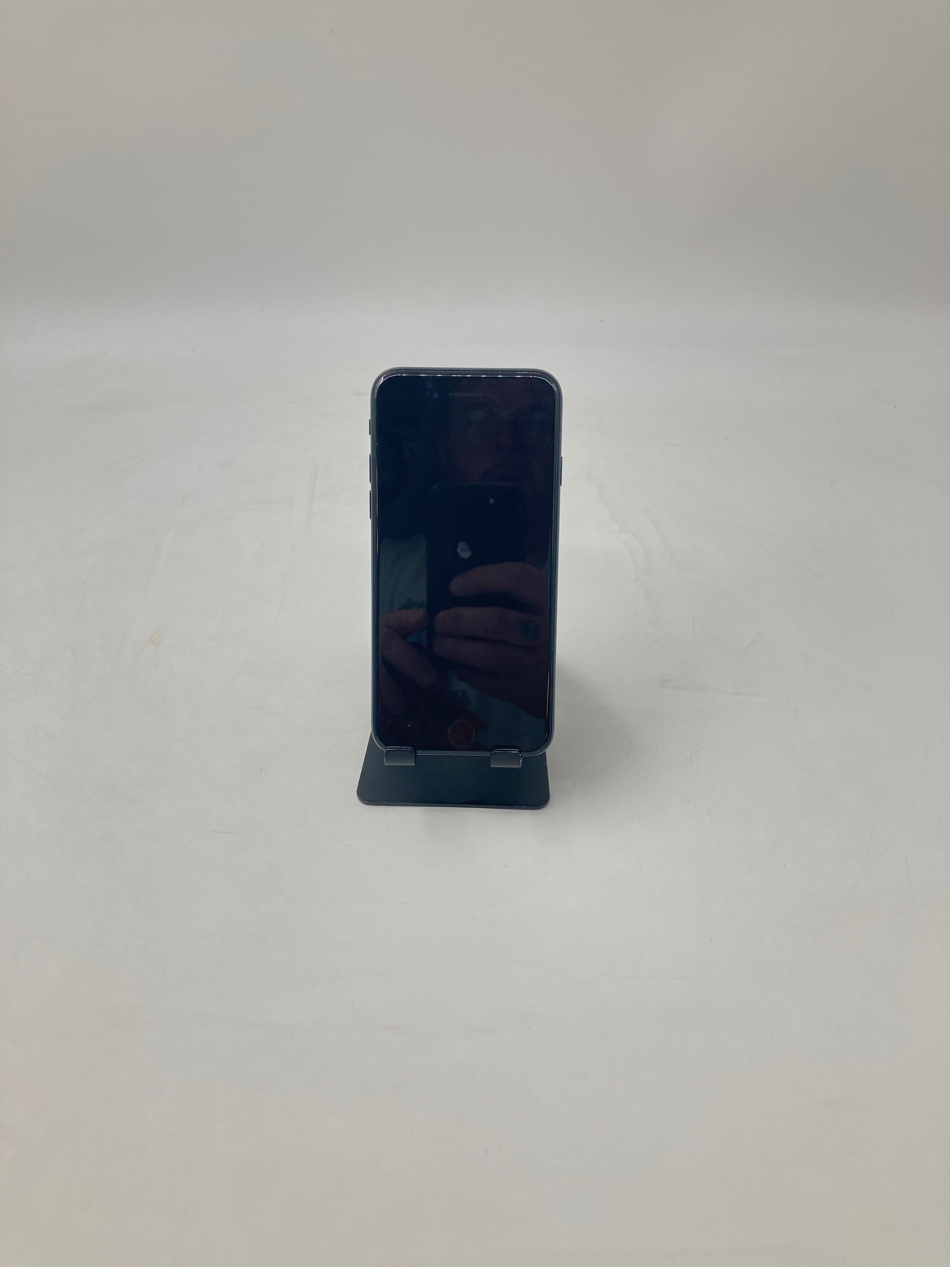 Apple iPhone SE A2783 4.7" Screen 64GB - Black