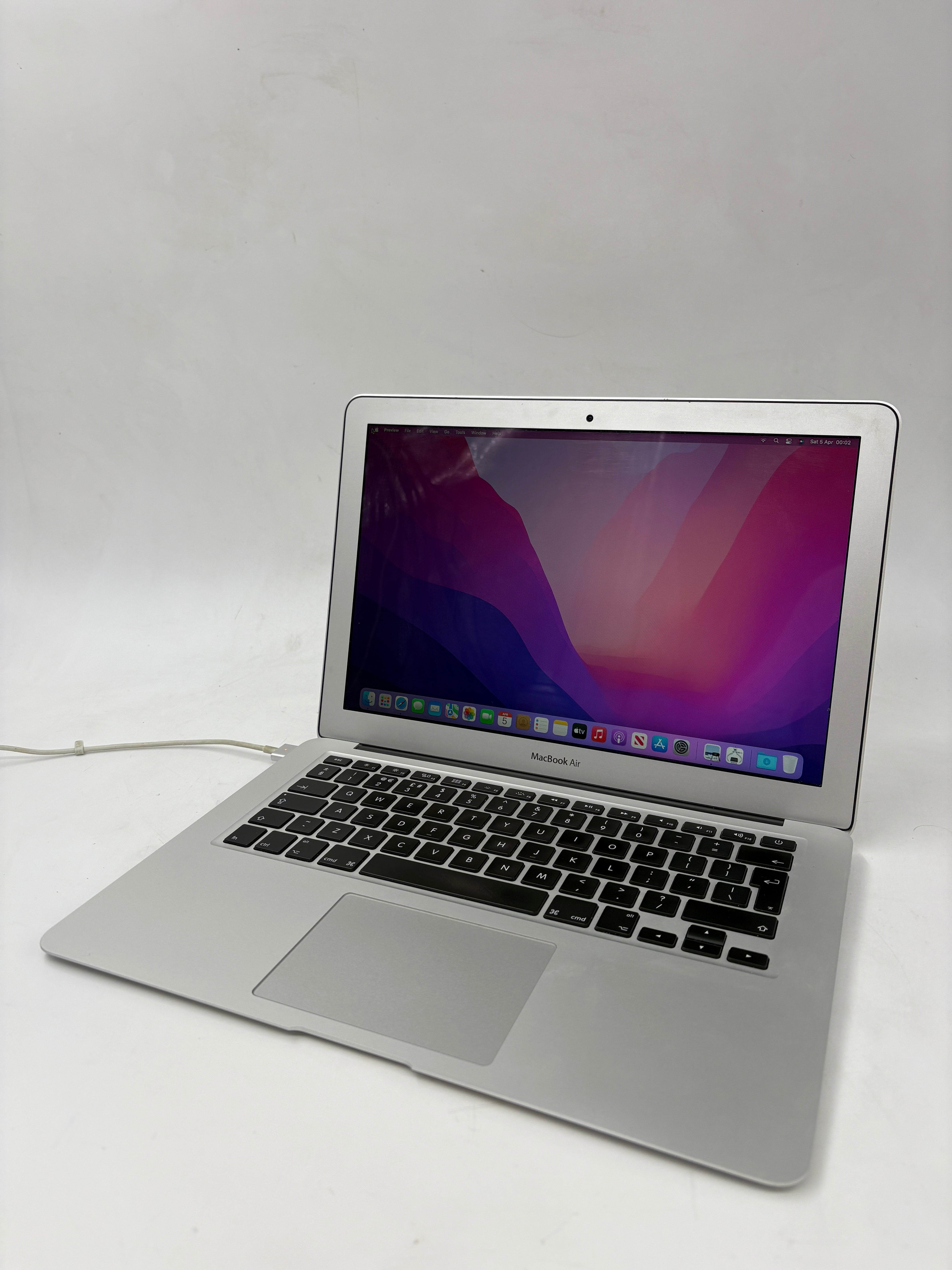 Apple Laptop MacBook Air 2015 A1466 i5 5th Gen 4GB RAM 120GB SSD