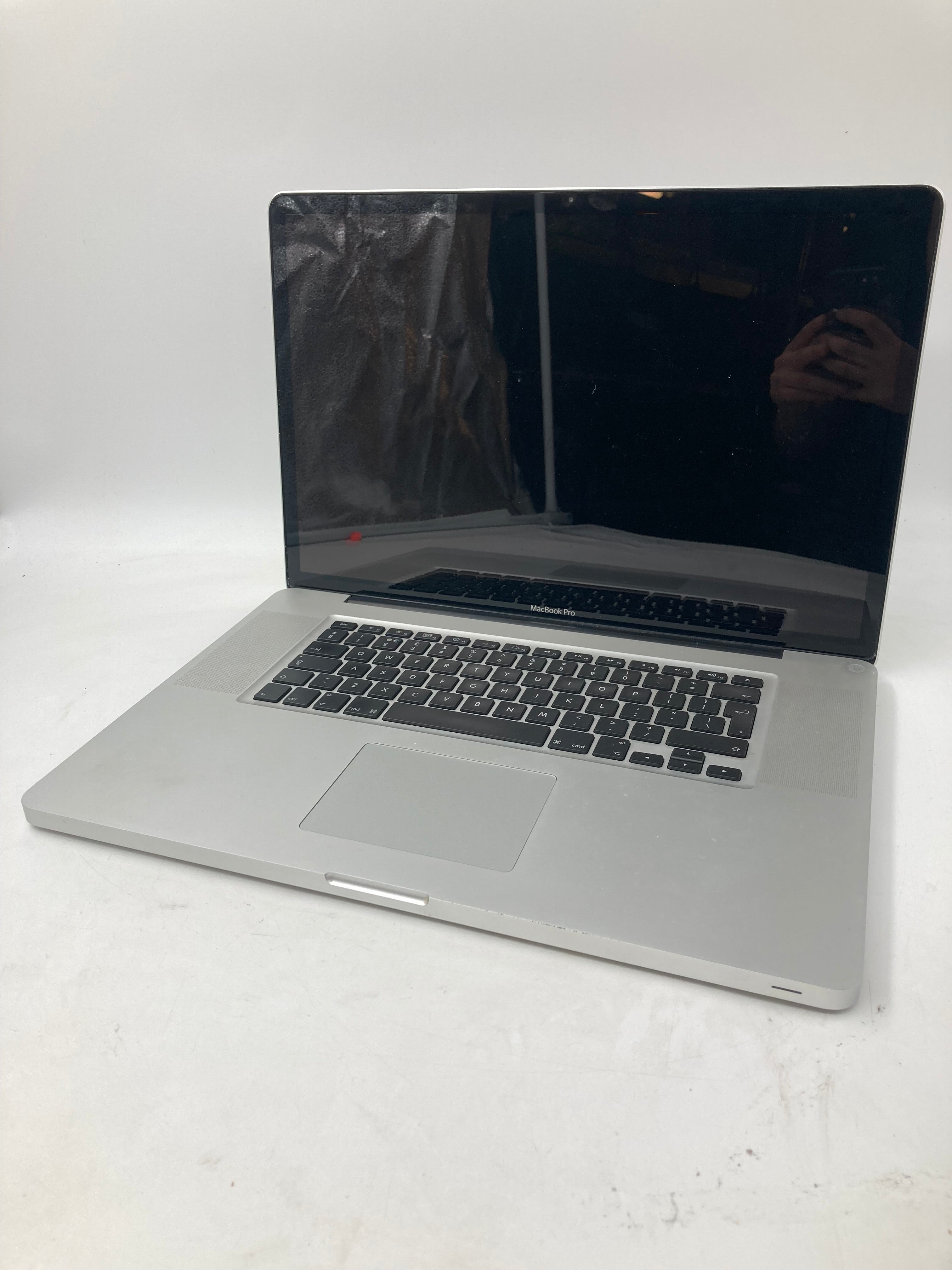 Apple MacBook Pro 2009 17" Screen Core 2 Duo 4GB RAM No SSD No OS *Spares*