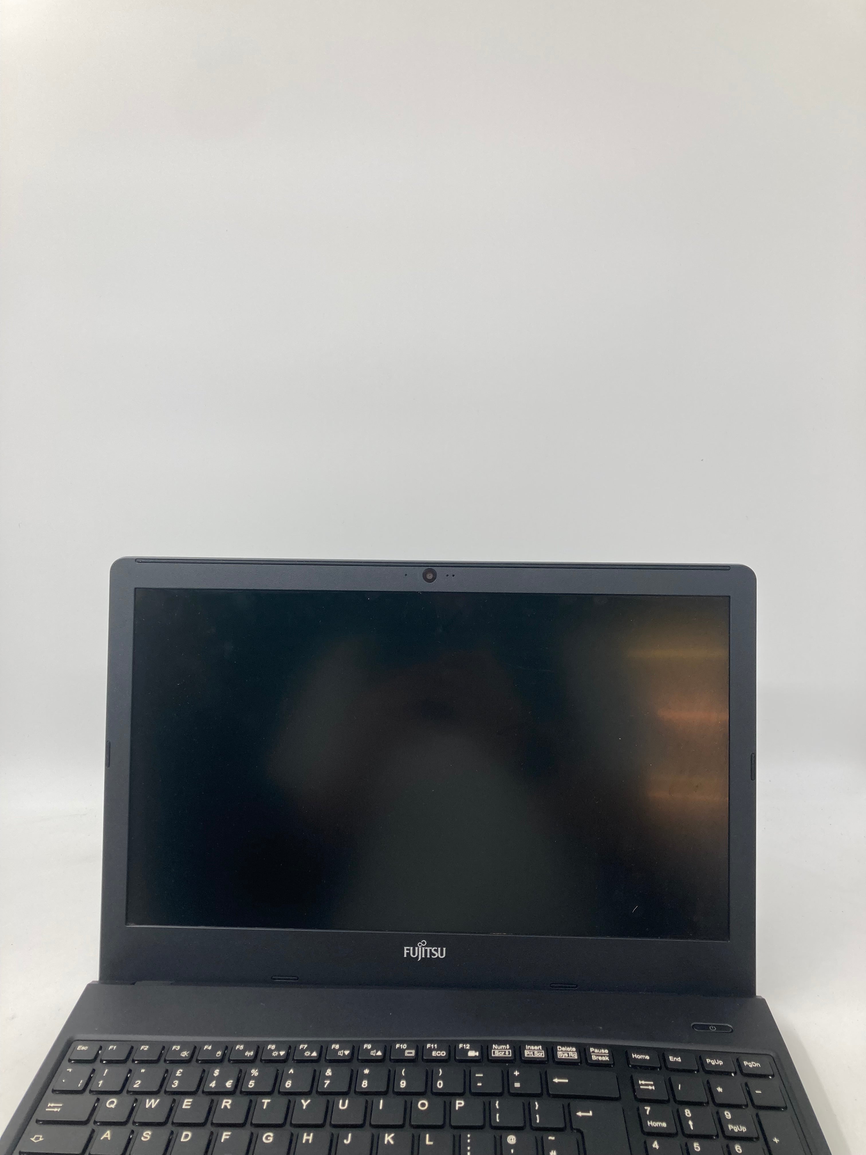 Fujitsu Lifebook A557 15.6" Screen i5 7th Gen No RAM No SSD No OS *Spares*