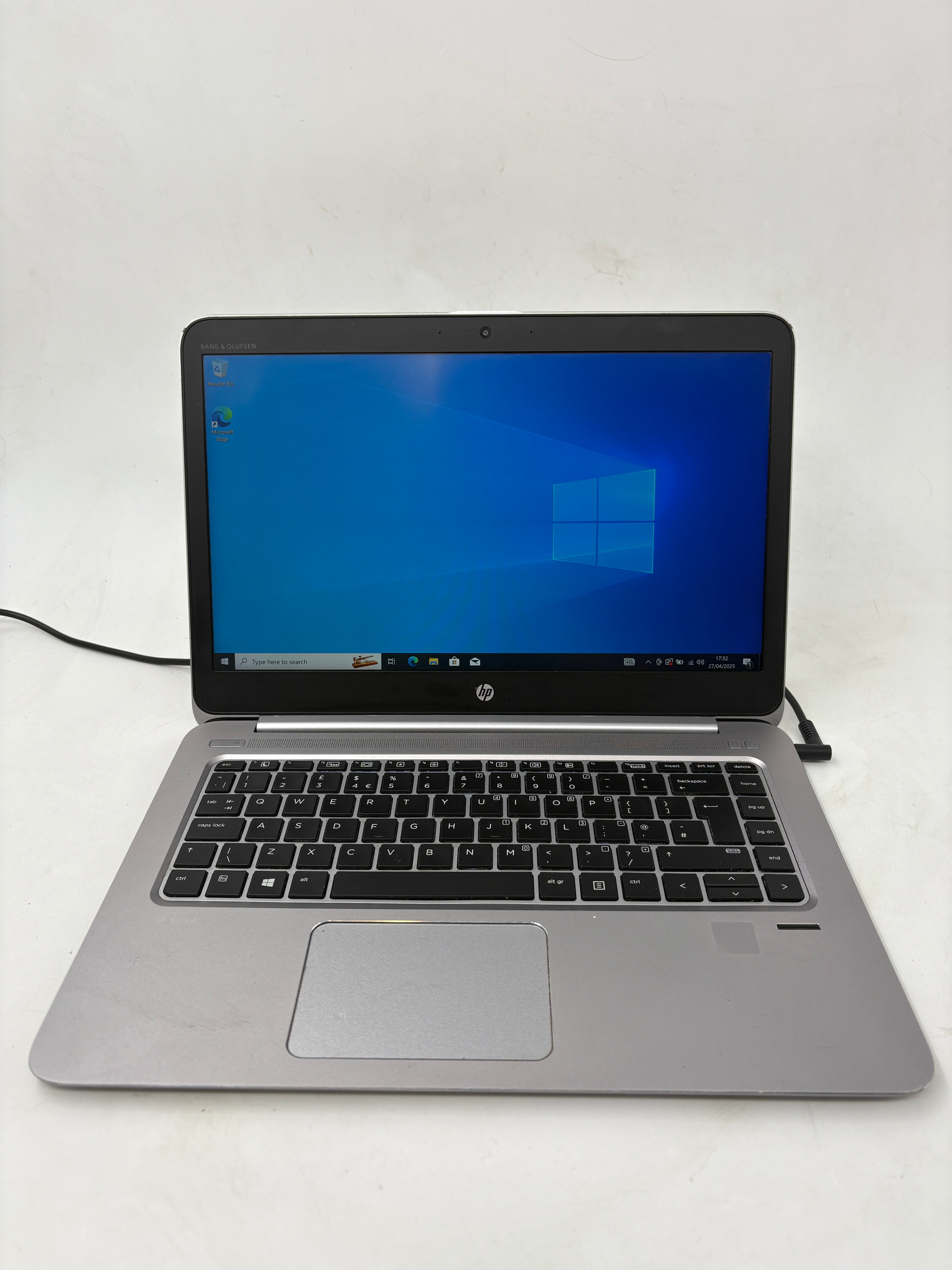 HP Laptop EliteBook Folio 1040 G3 14" Screen i5 6th Gen 8GB RAM 128GB SSD W10