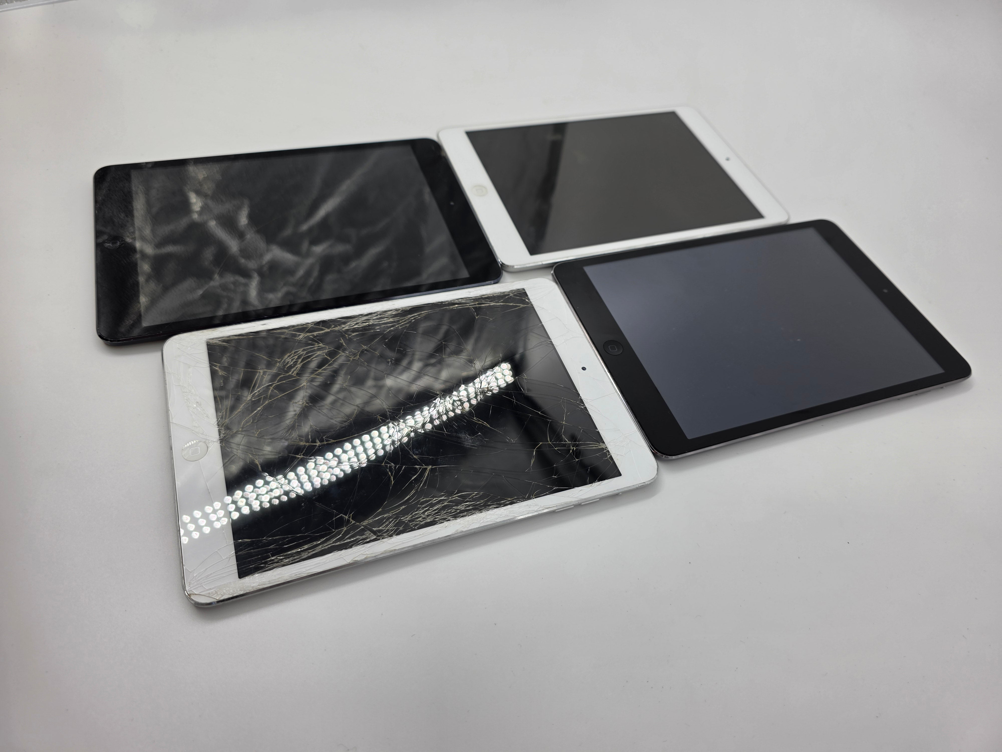 Apple iPad mini 1st Gen 16GB A1432 WiFi 7.9" SPARES ONLY