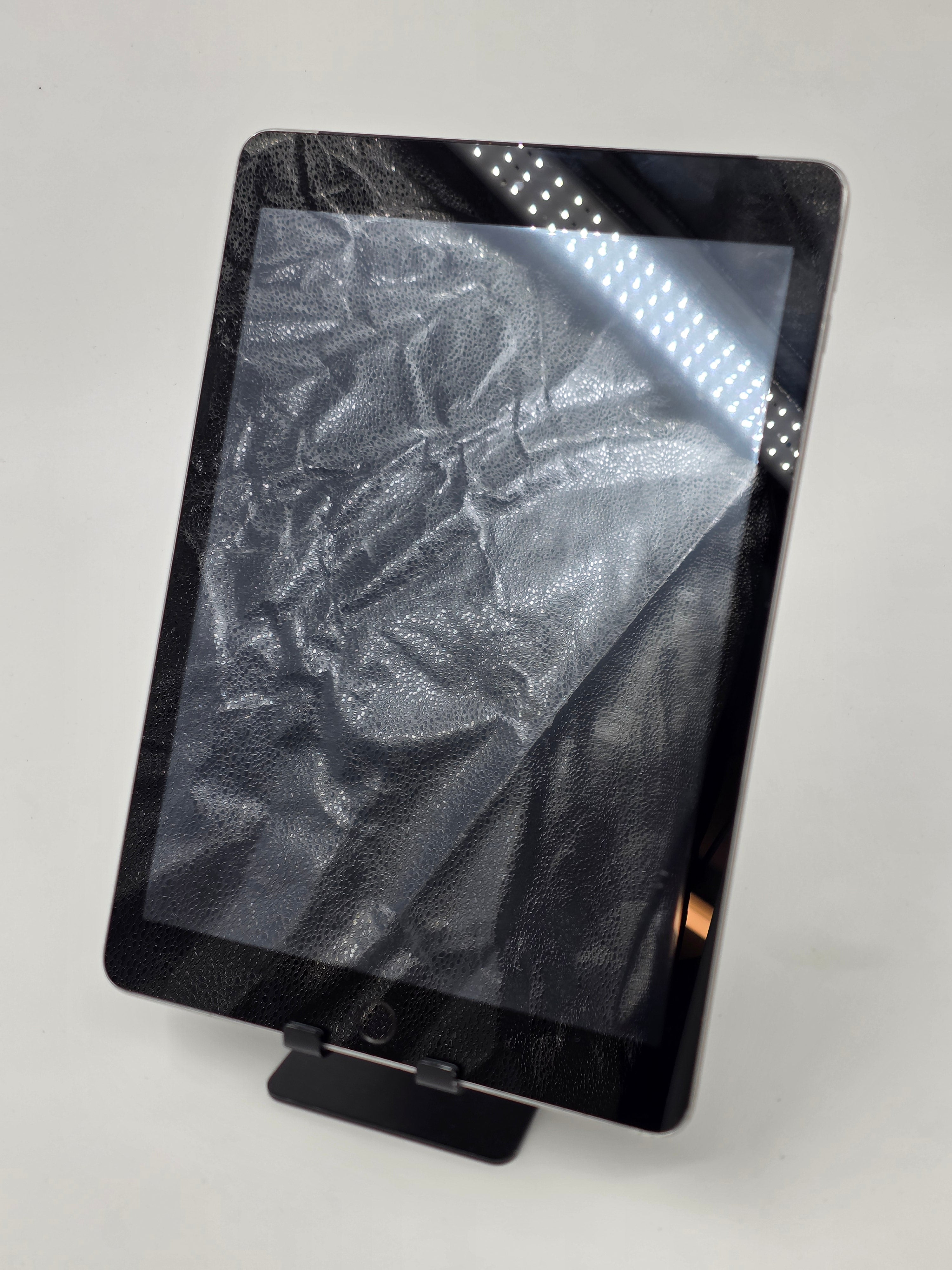 Apple iPad 6th Gen A1954 WiFi Cell Space Grey SPARES ONLY