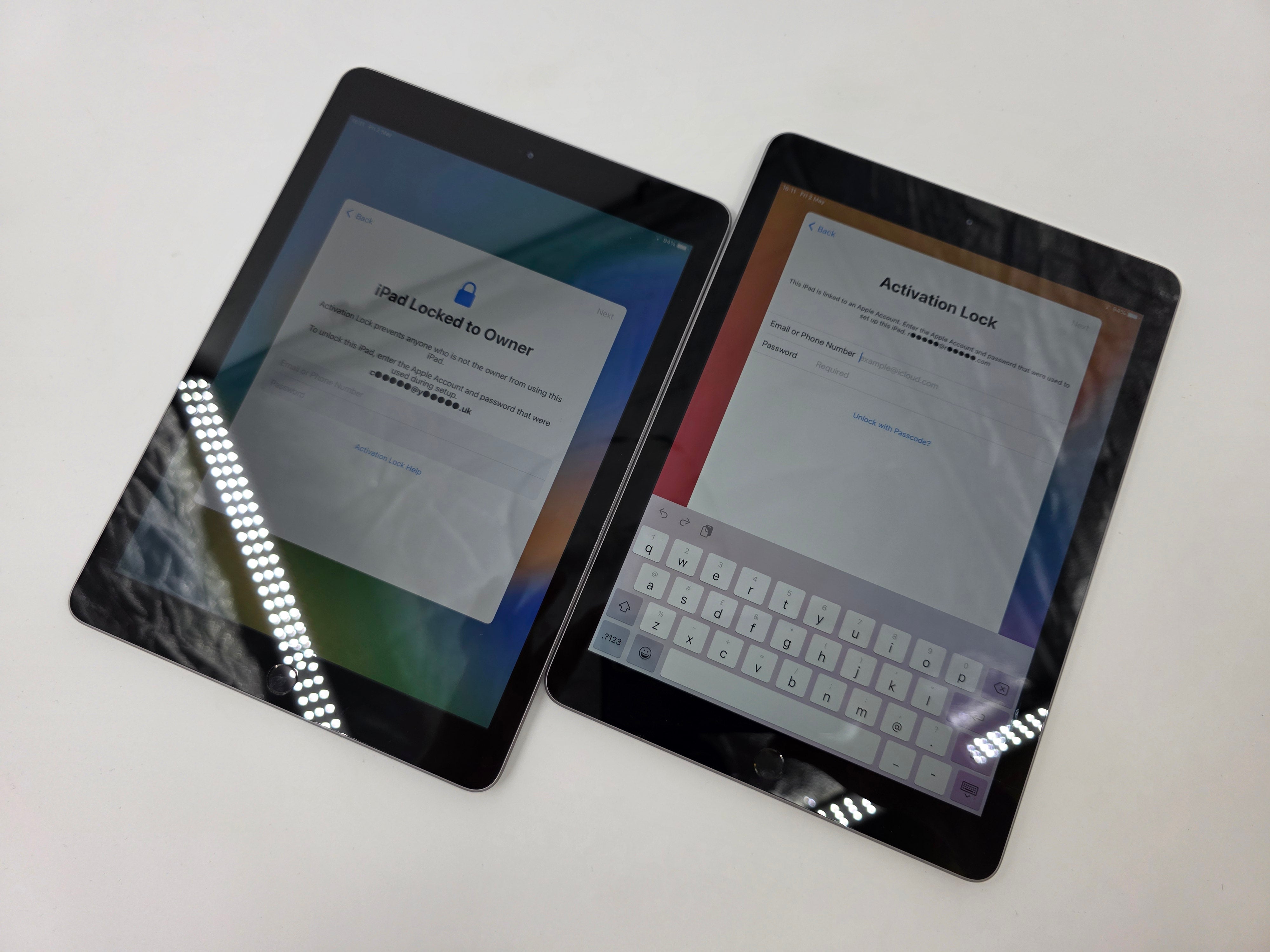 BATCH OF 2 Apple iPad 6th Gen 9.7 inch Space Grey Wi-Fi SPARES ONLY