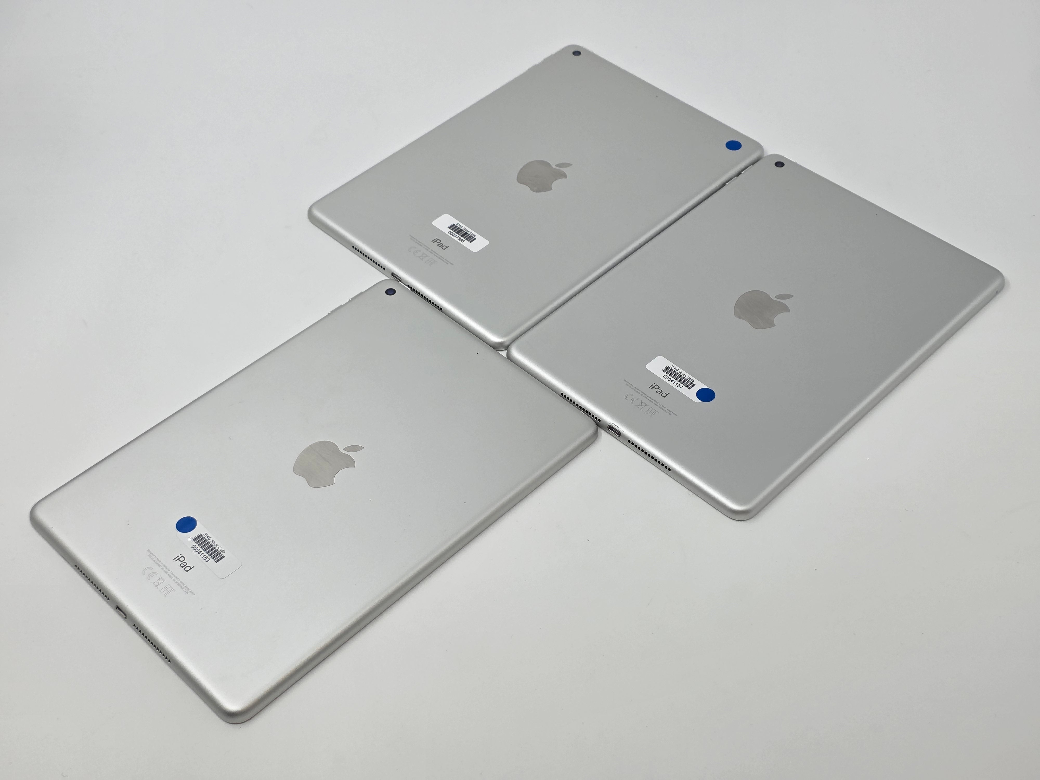 BATCH OF 3 Apple iPad 6th Gen 9.7 inch Silver Wi-Fi SPARES ONLY