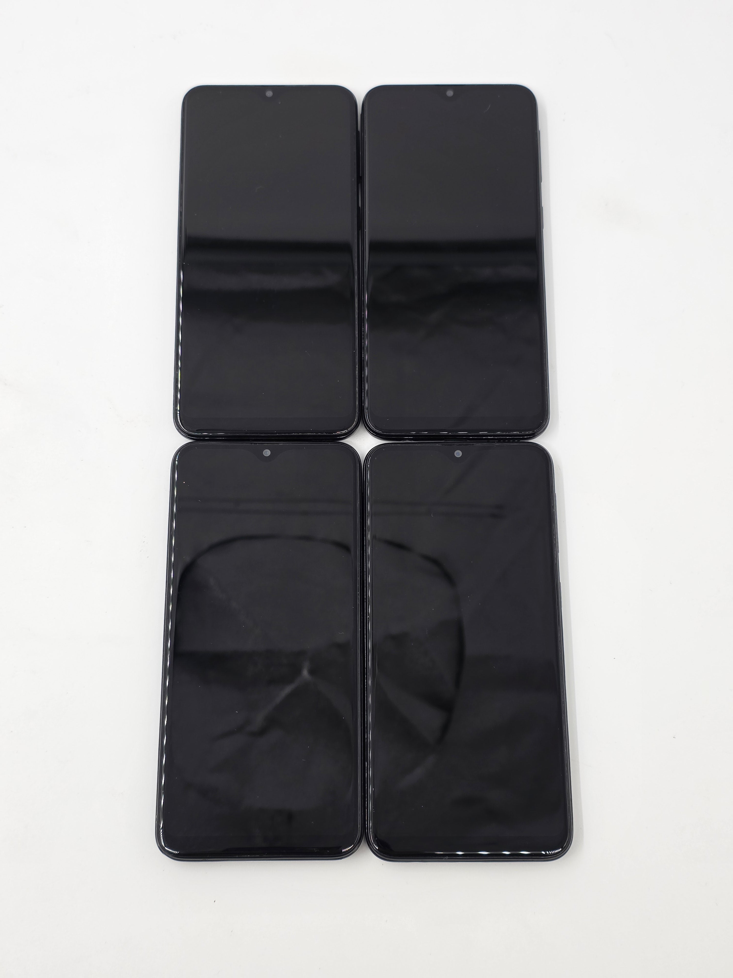 Batch of 4 Samsung Galaxy A20e SM-A202F/DS 32GB SPARES ONLY
