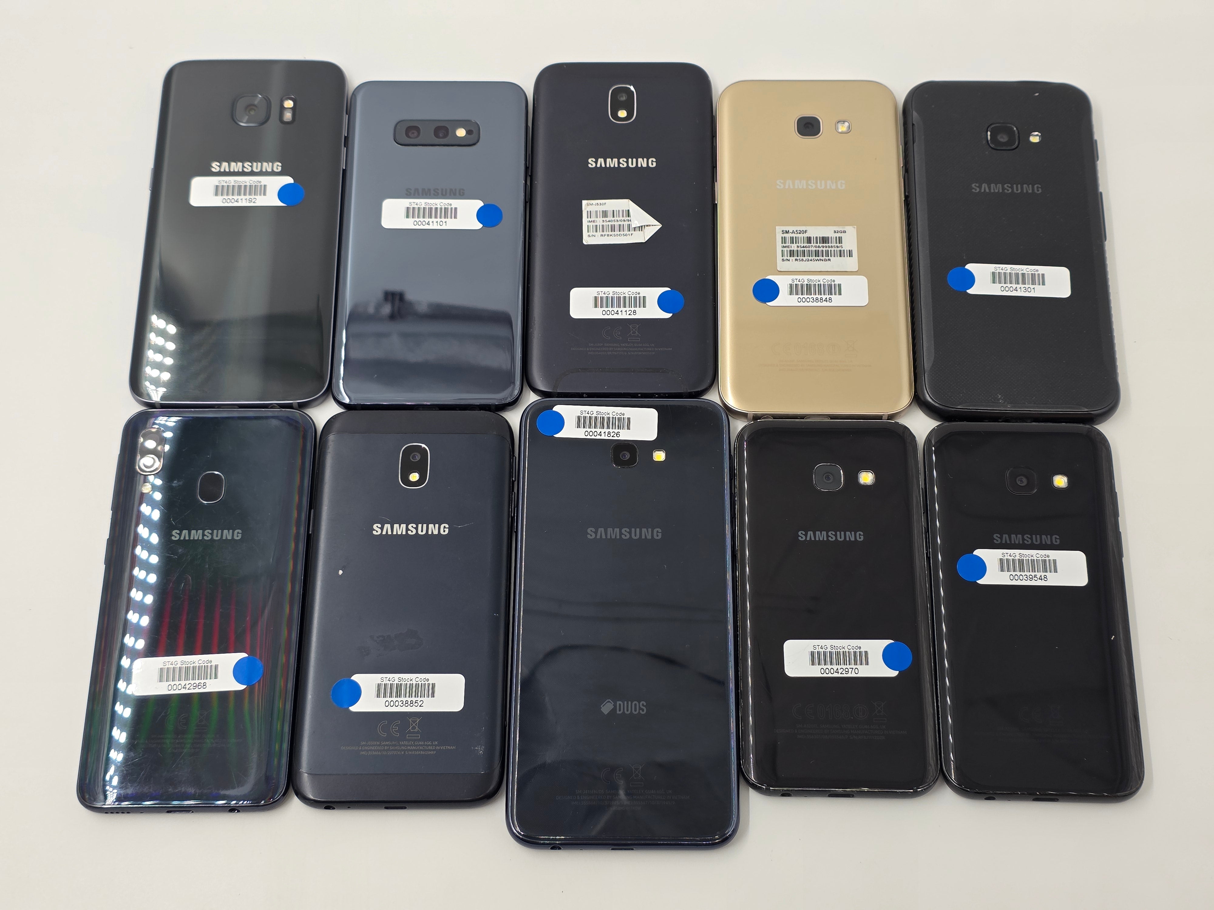 BATCH OF 10 MIXED Samsung Mobile Phones SPARES ONLY
