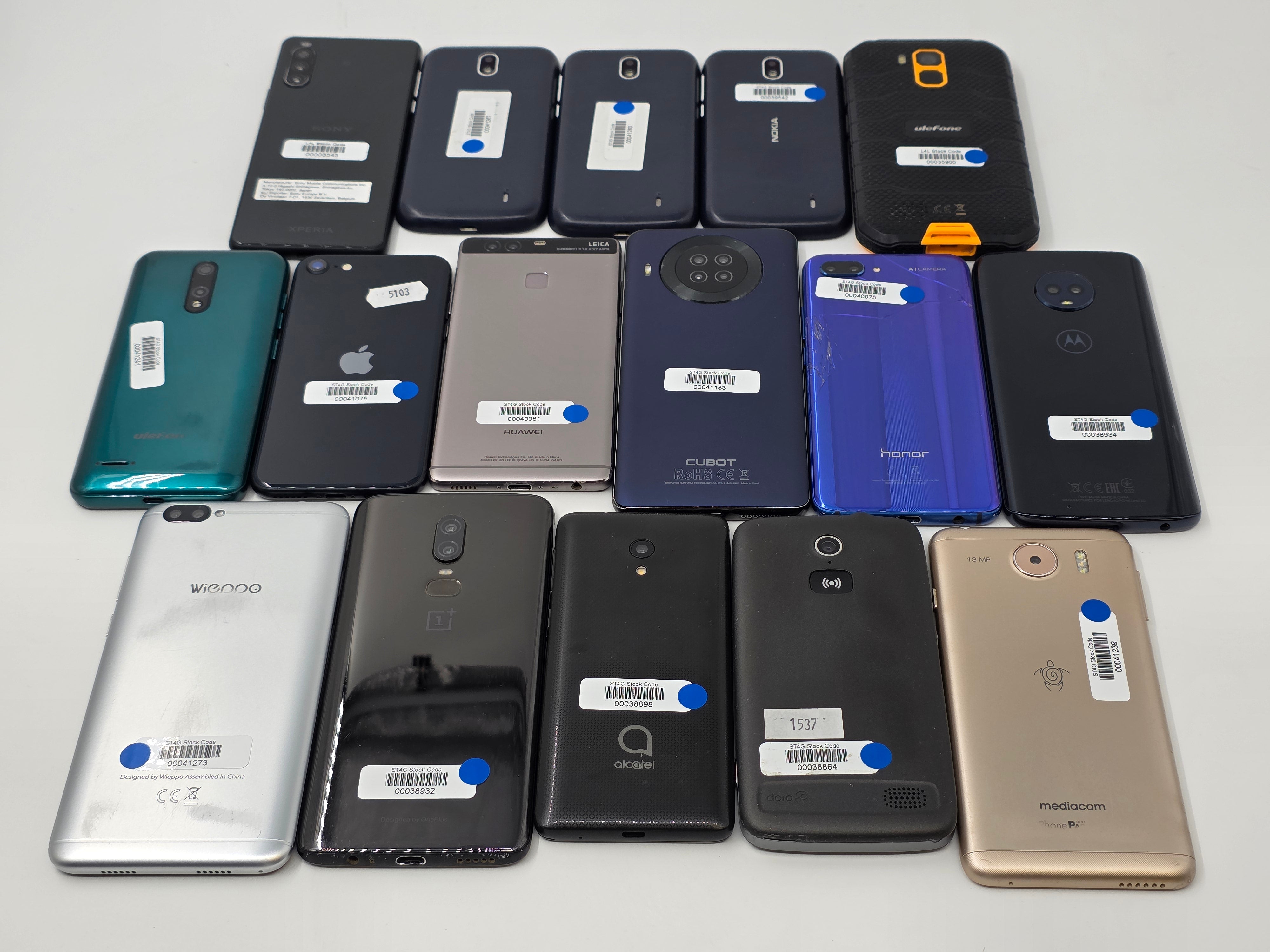 MIXED BATCH OF 17 MOBILE PHONES SPARES ONLY
