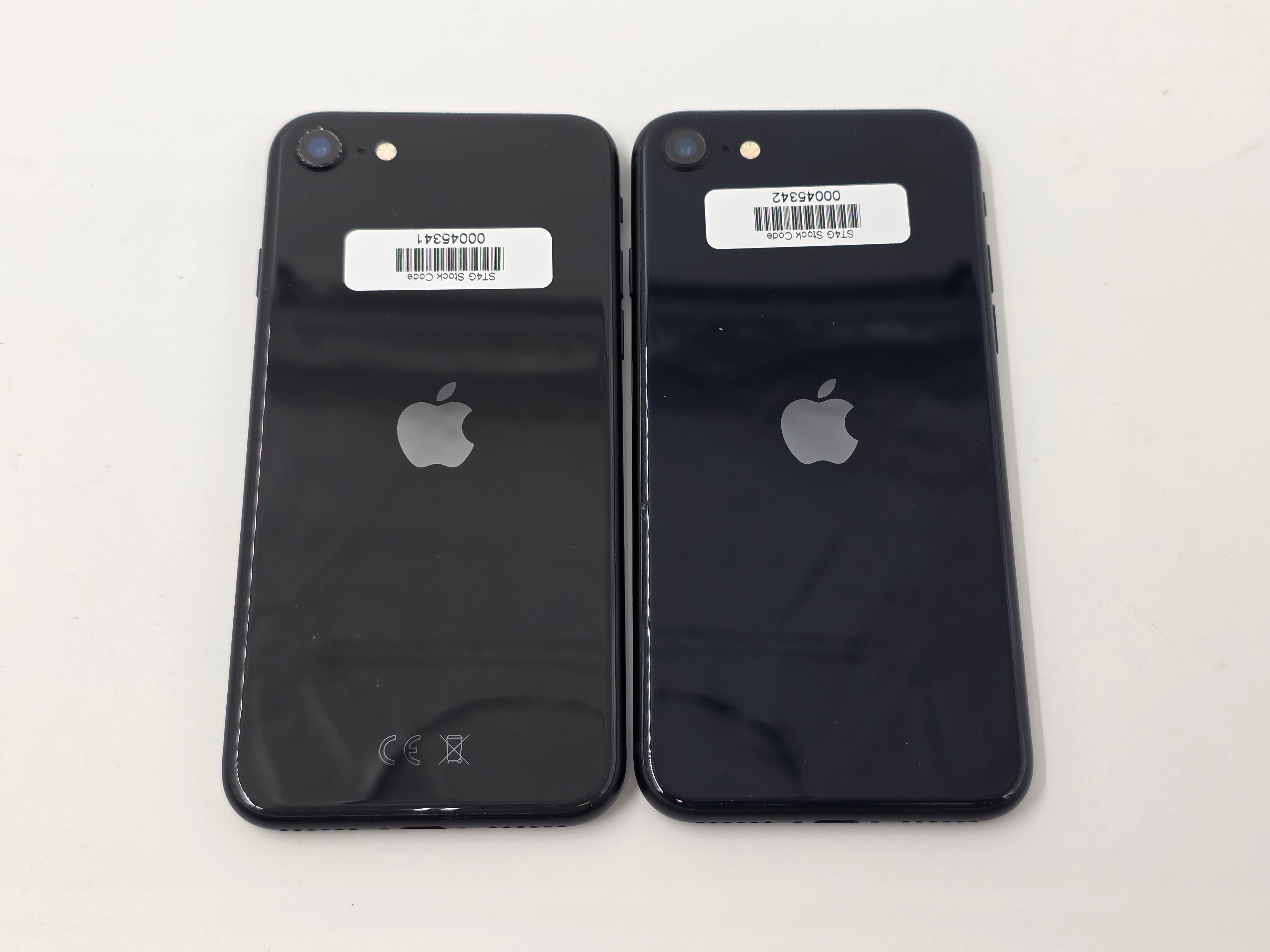 BATCH OF 2 Apple Mobile iPhone SE 2nd Gen SPARES ONLY