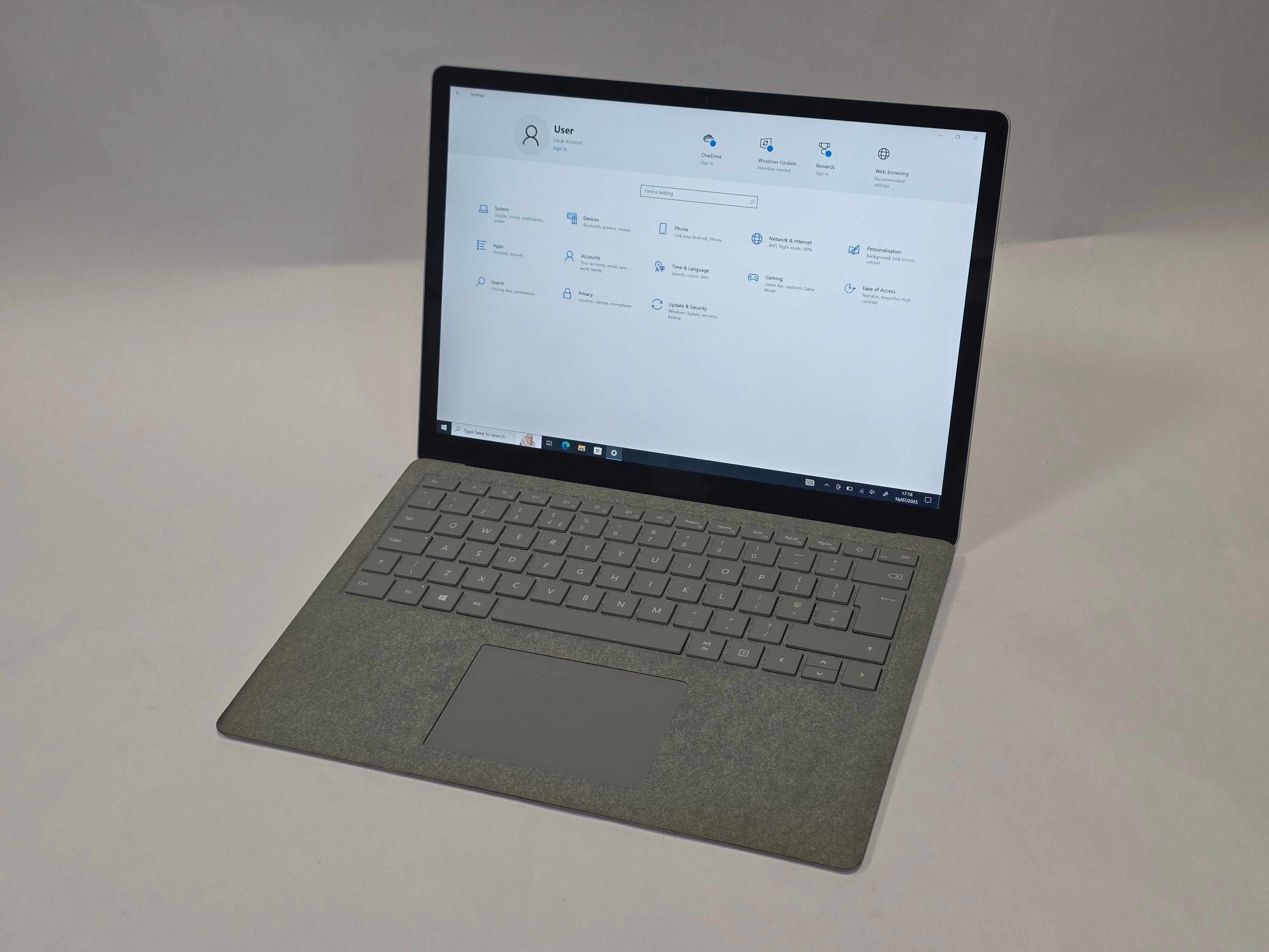 Microsoft Surface Laptop 1 12.3" Screen i5 7th Gen 8GB RAM 128GB SSD W10