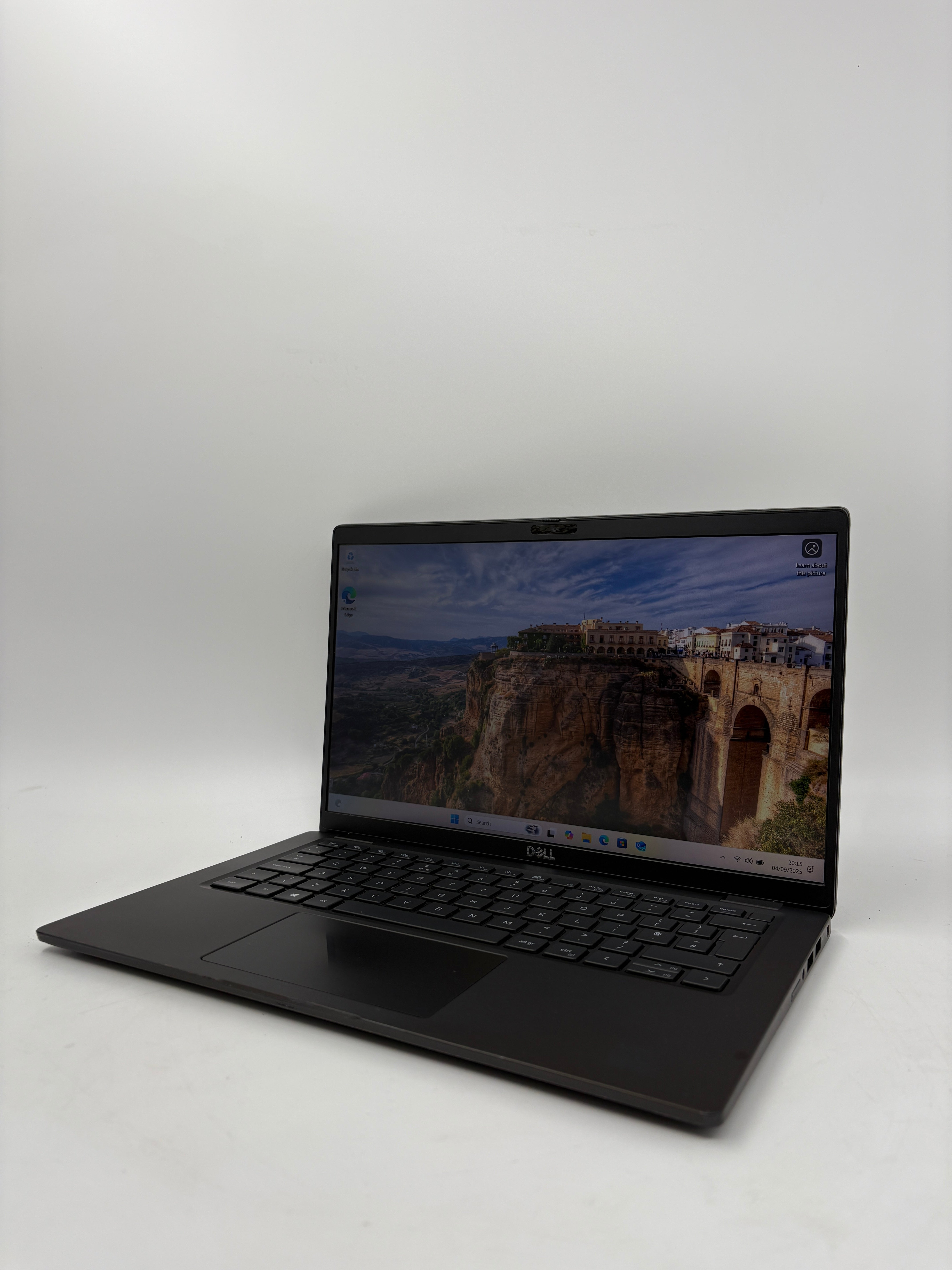 Dell Laptop Latitude 7410 14" Screen i7 10th Gen 16GB RAM 512GB SSD W11