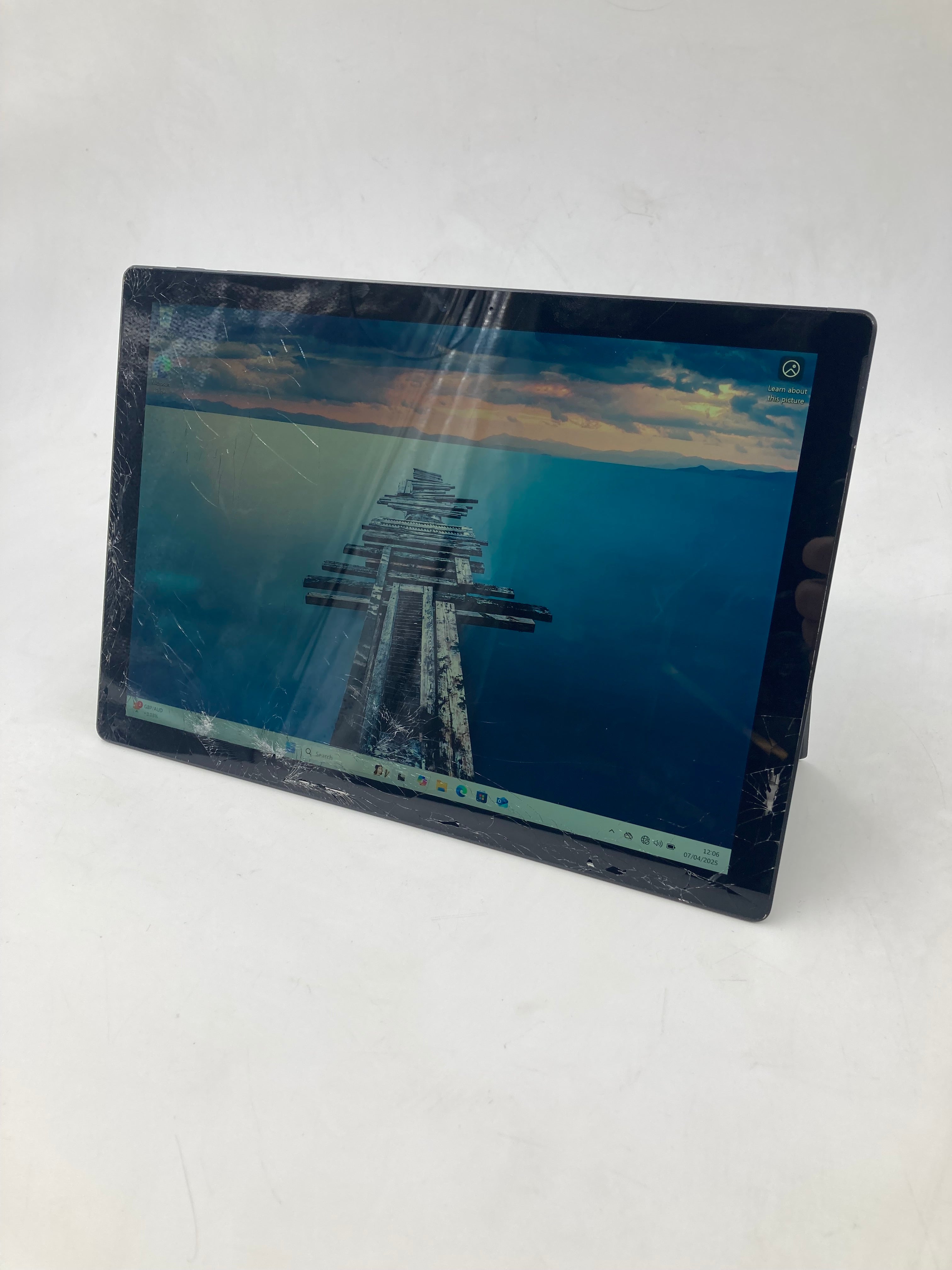 Microsoft Tablet Surface Pro 6 1796 12.3" i5 8th Gen 8GB RAM 256GB SSD W11