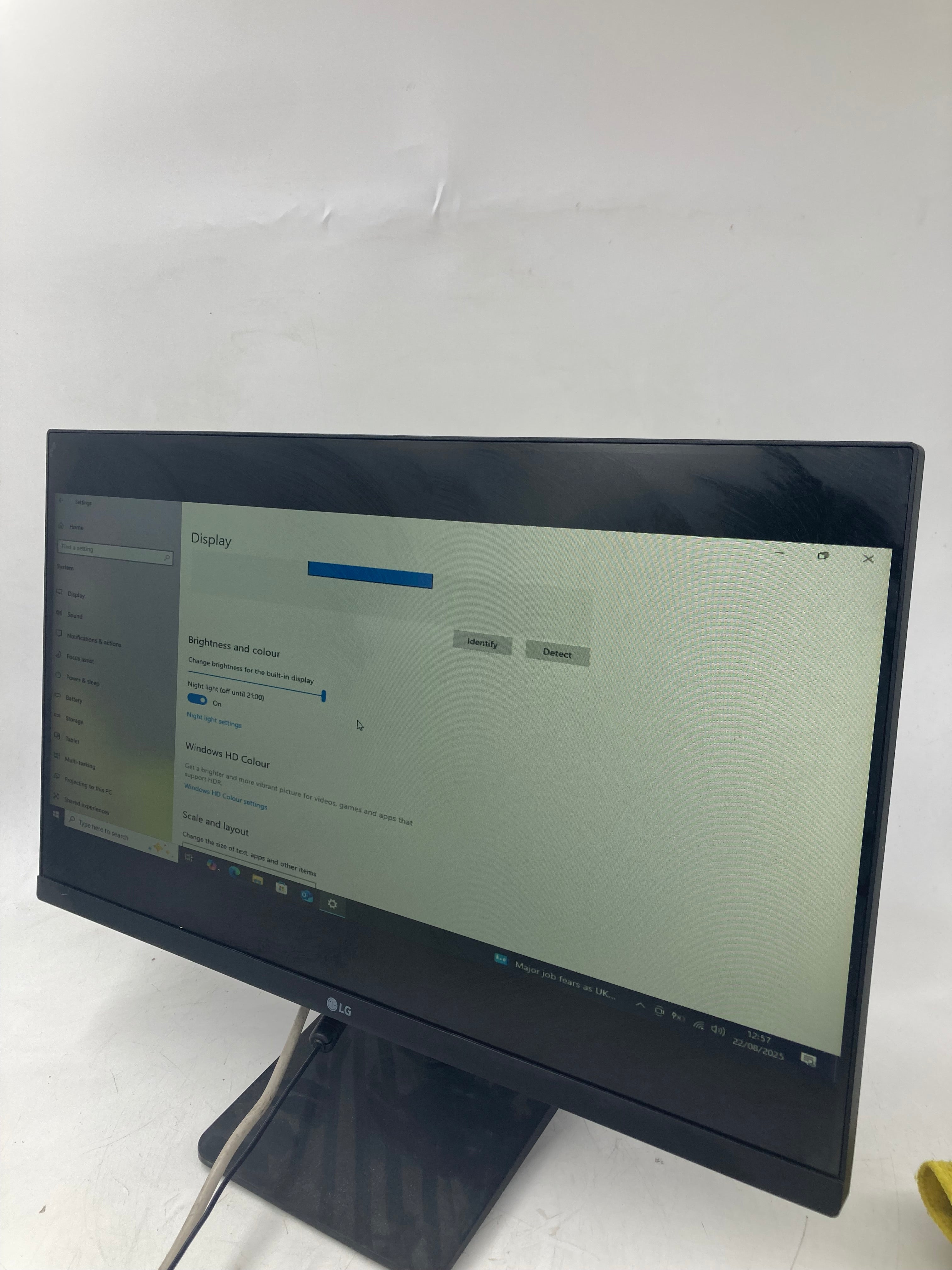 LG 24MP400 24" LCD Monitor DVI VGA HDMI