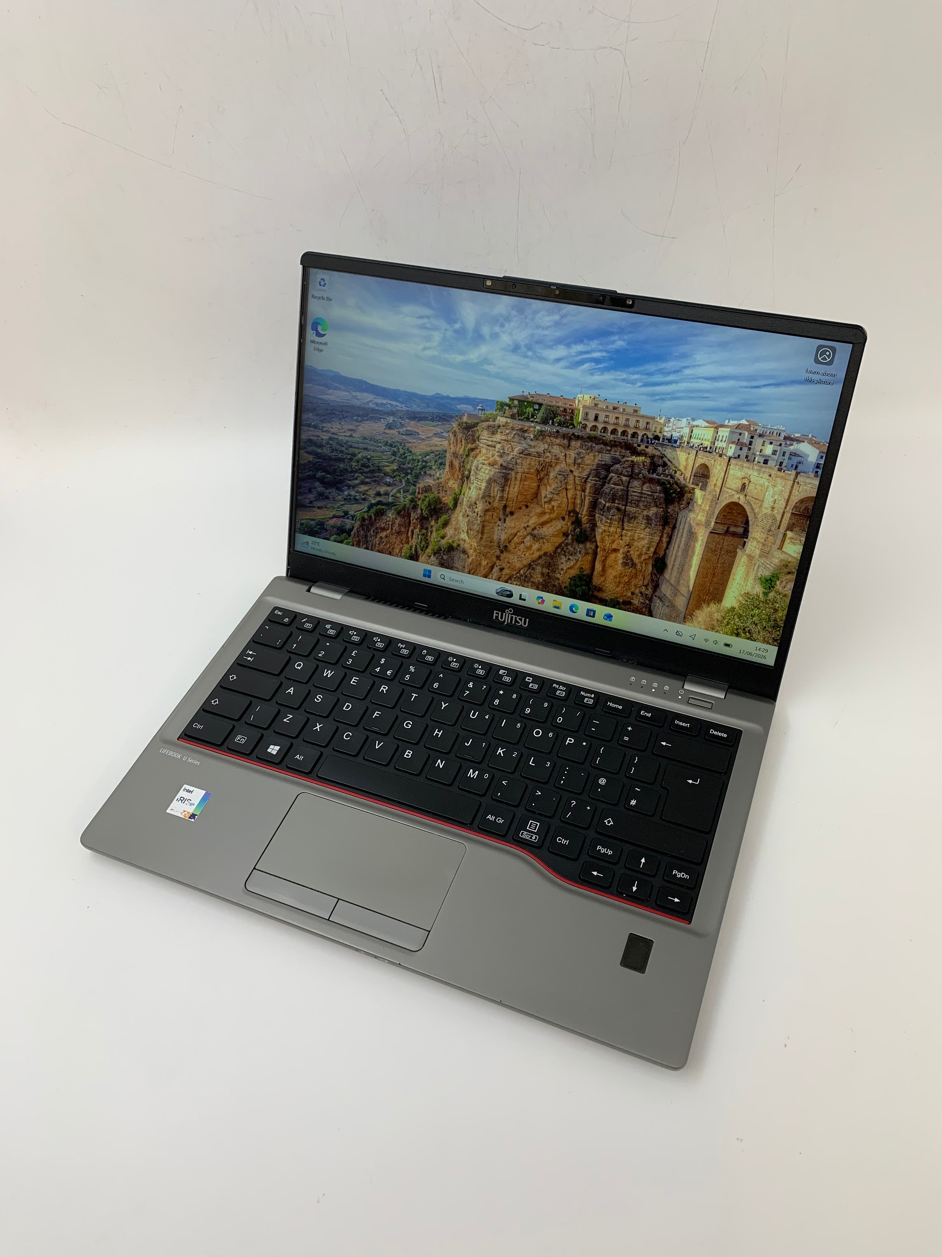 Fujitsu LifeBook U7411 | 14" FHD | i7 11th Gen | 16GB RAM | 512GB SSD | W11 Pro