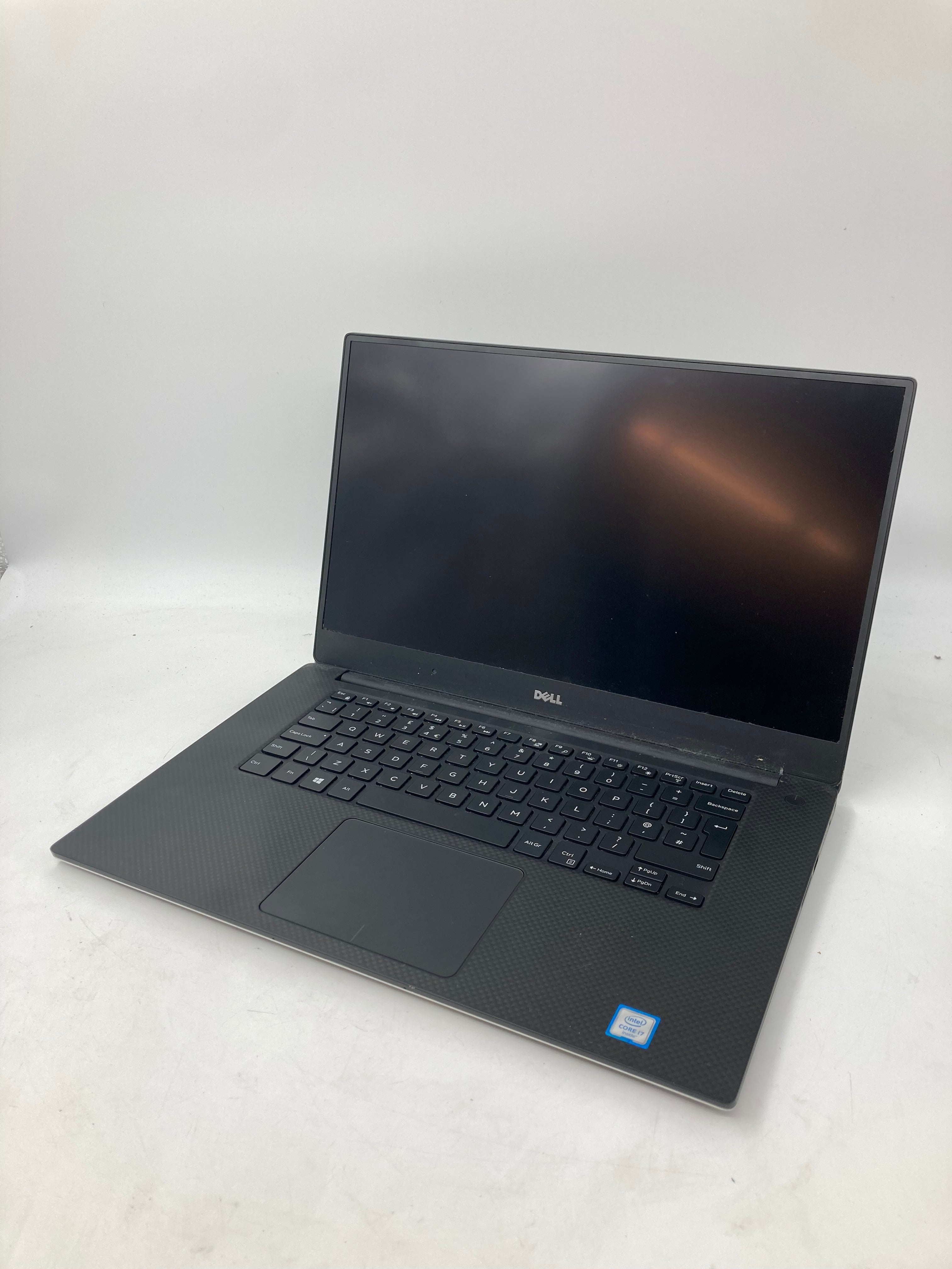 HP XPS 15 9550 15" Screen i7 6th Gen 16GB RAM 512GB SSD Win 10 *Spares*