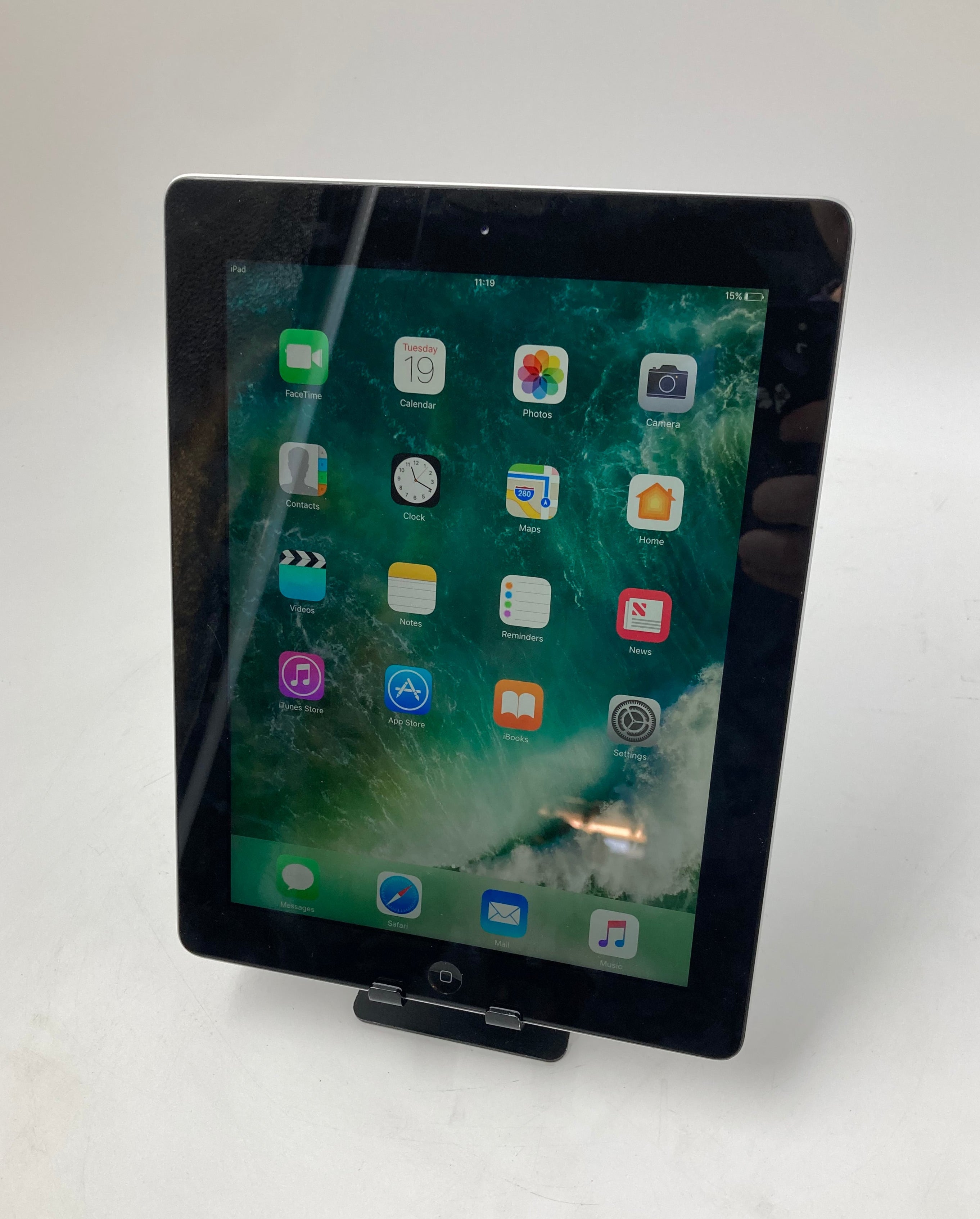 Apple iPad 4th Gen A1458 Silver 13GB Batch of 2