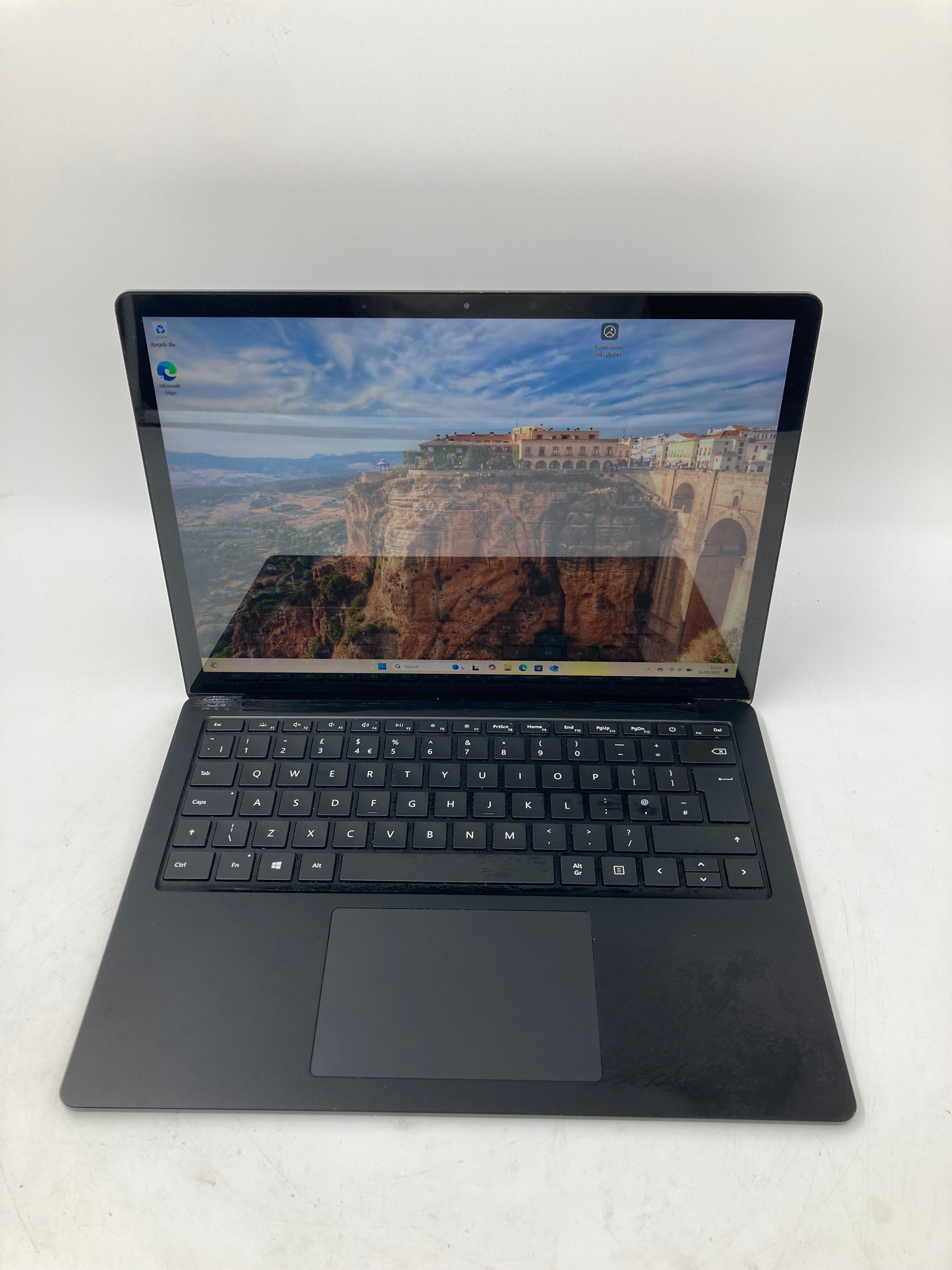 Microsoft Surface Laptop 3 13" i5 10th Gen 8GB RAM 256GB SSD W11