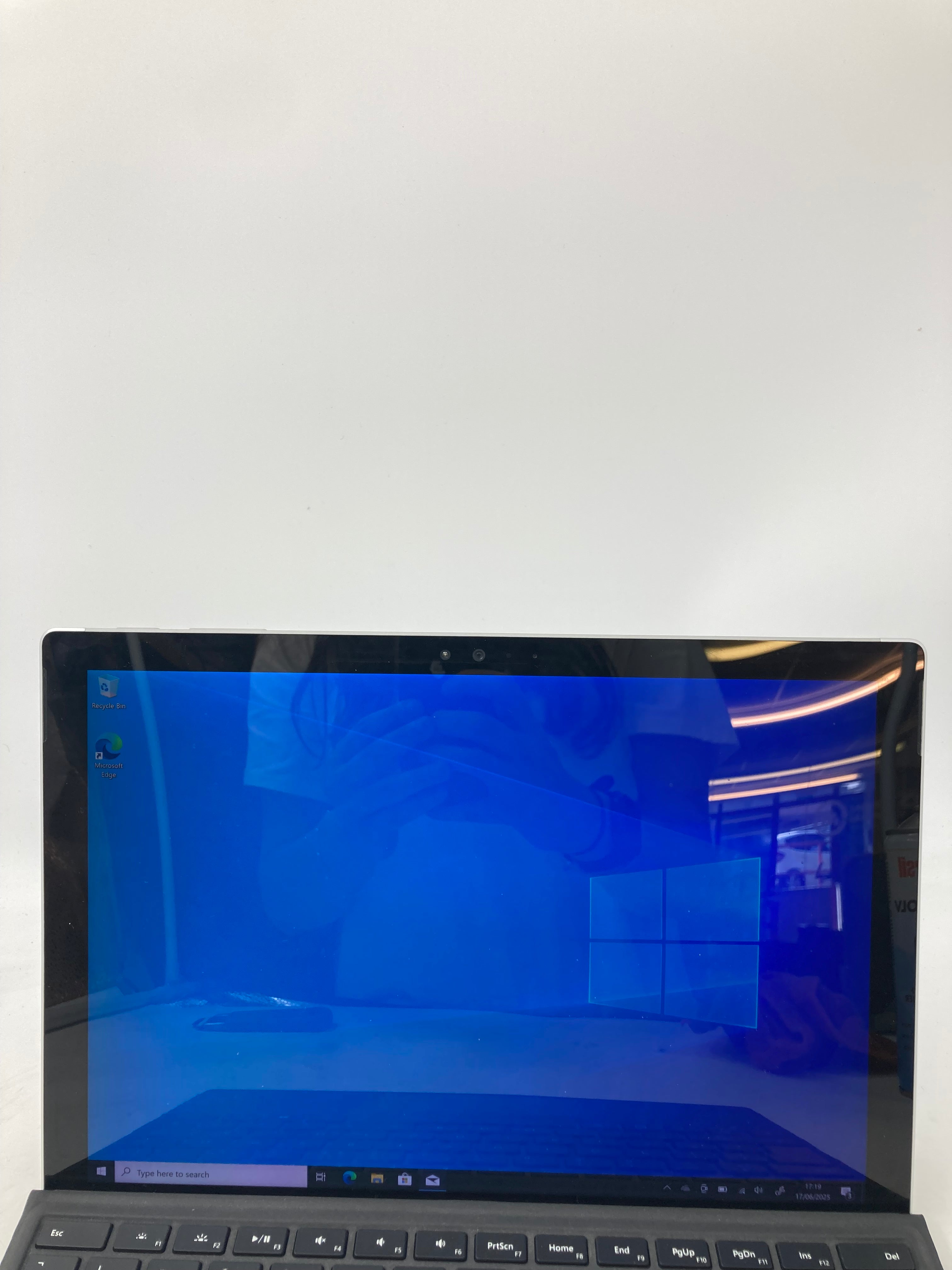 Microsoft Surface 1724 12.3" Screen i5 6th Gen 8GB RAM 128GB SSD Win 10