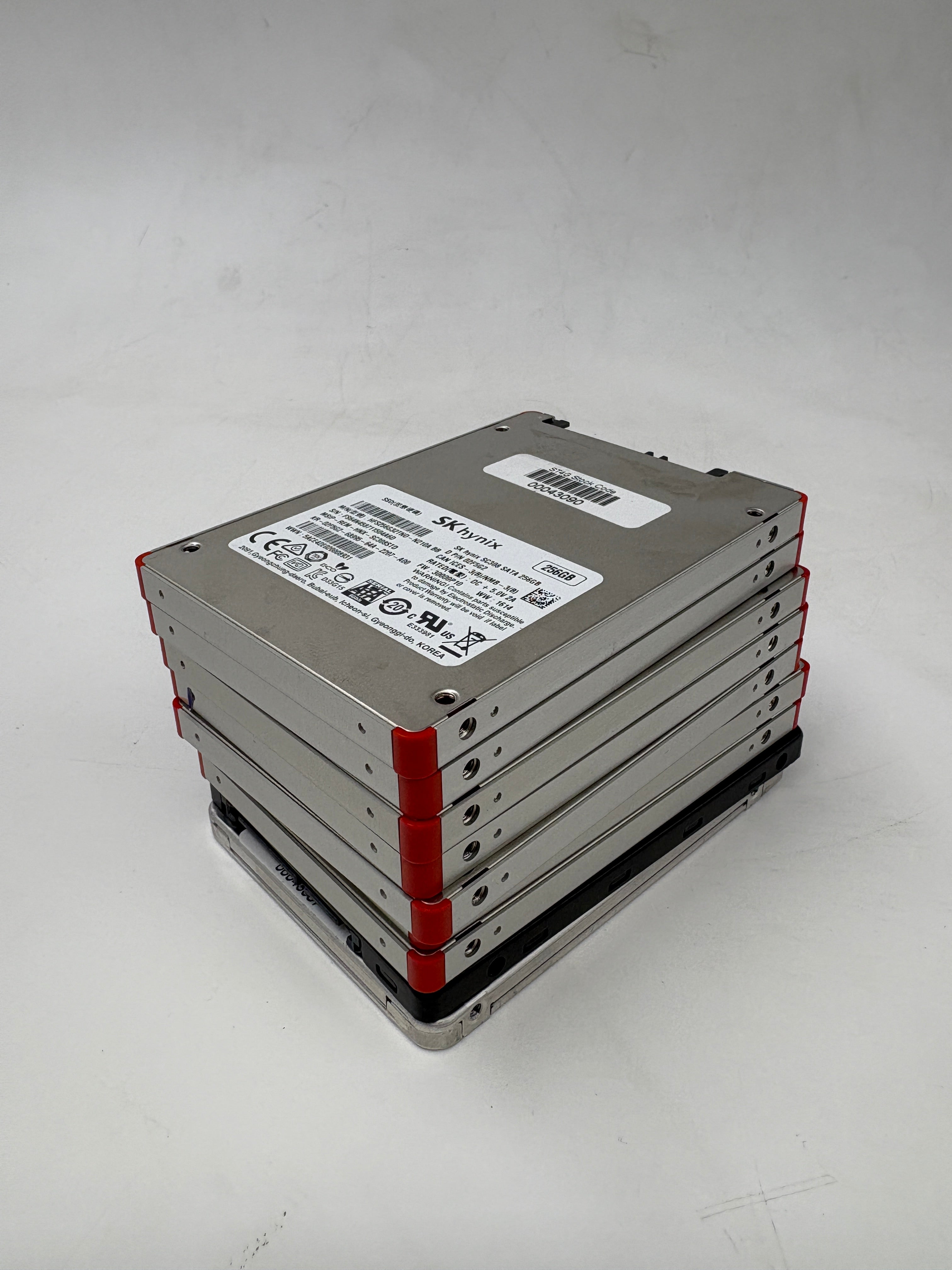 Batch of 10 256GB SSD 2.5" SATA - Mixed Models