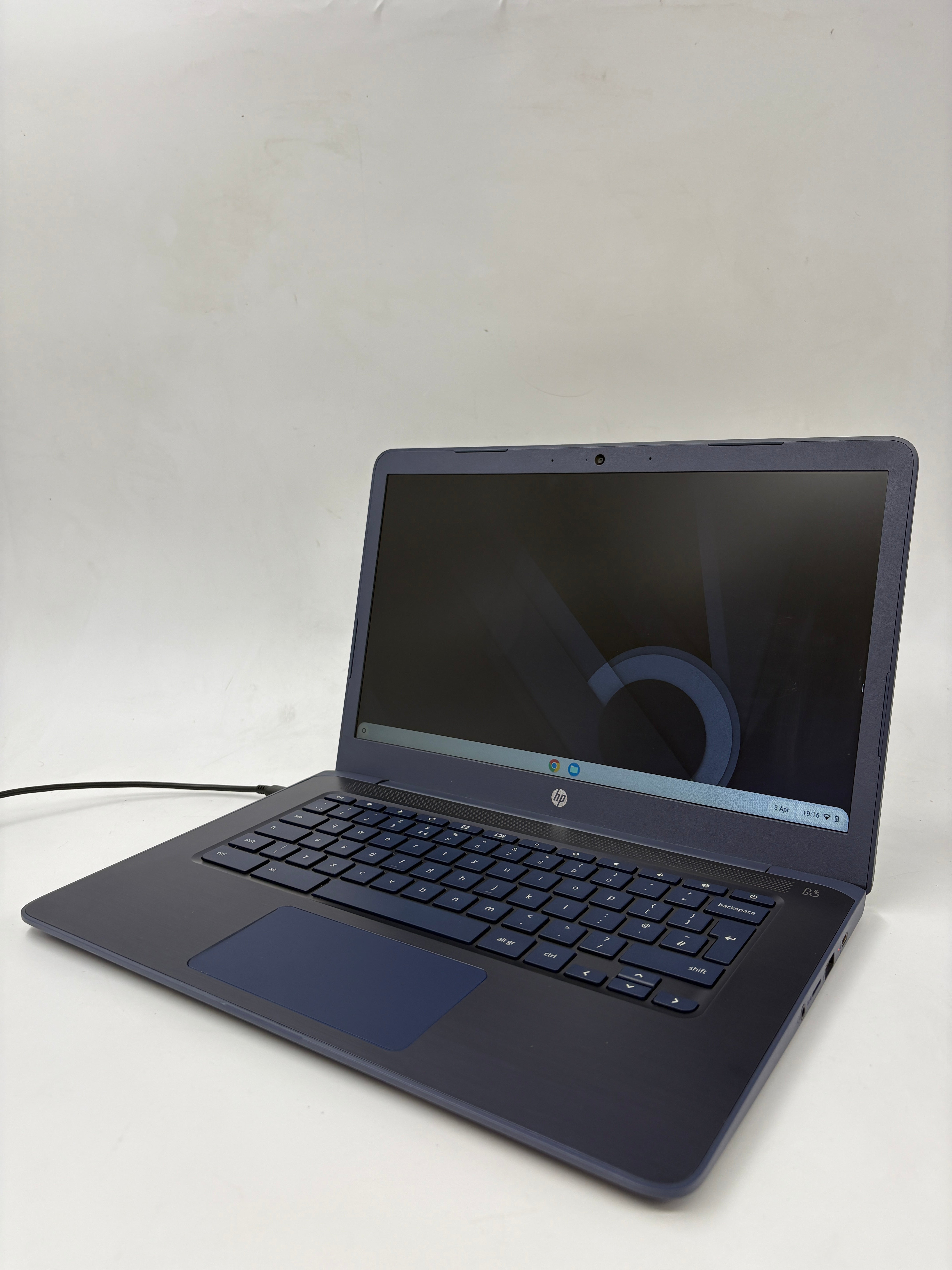 HP Chromebook 14-db0000na 14" Screen AMD A4-9120C Radeon R4 4GB RAM 32GB SSD