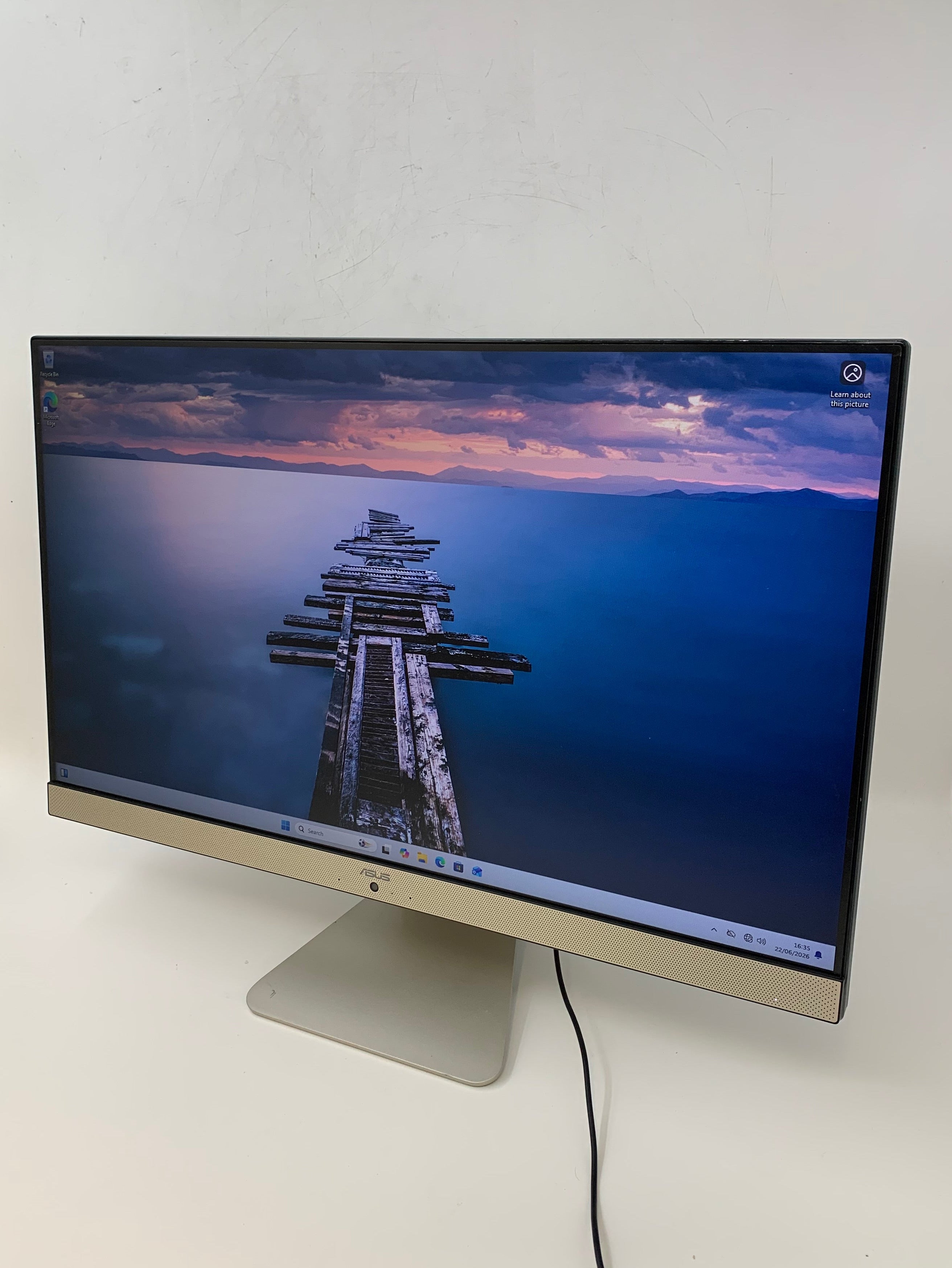 Asus V241E All-In-One | 23.8" FHD | i5 11th Gen | 8GB RAM | 256GB SSD | W11 Pro