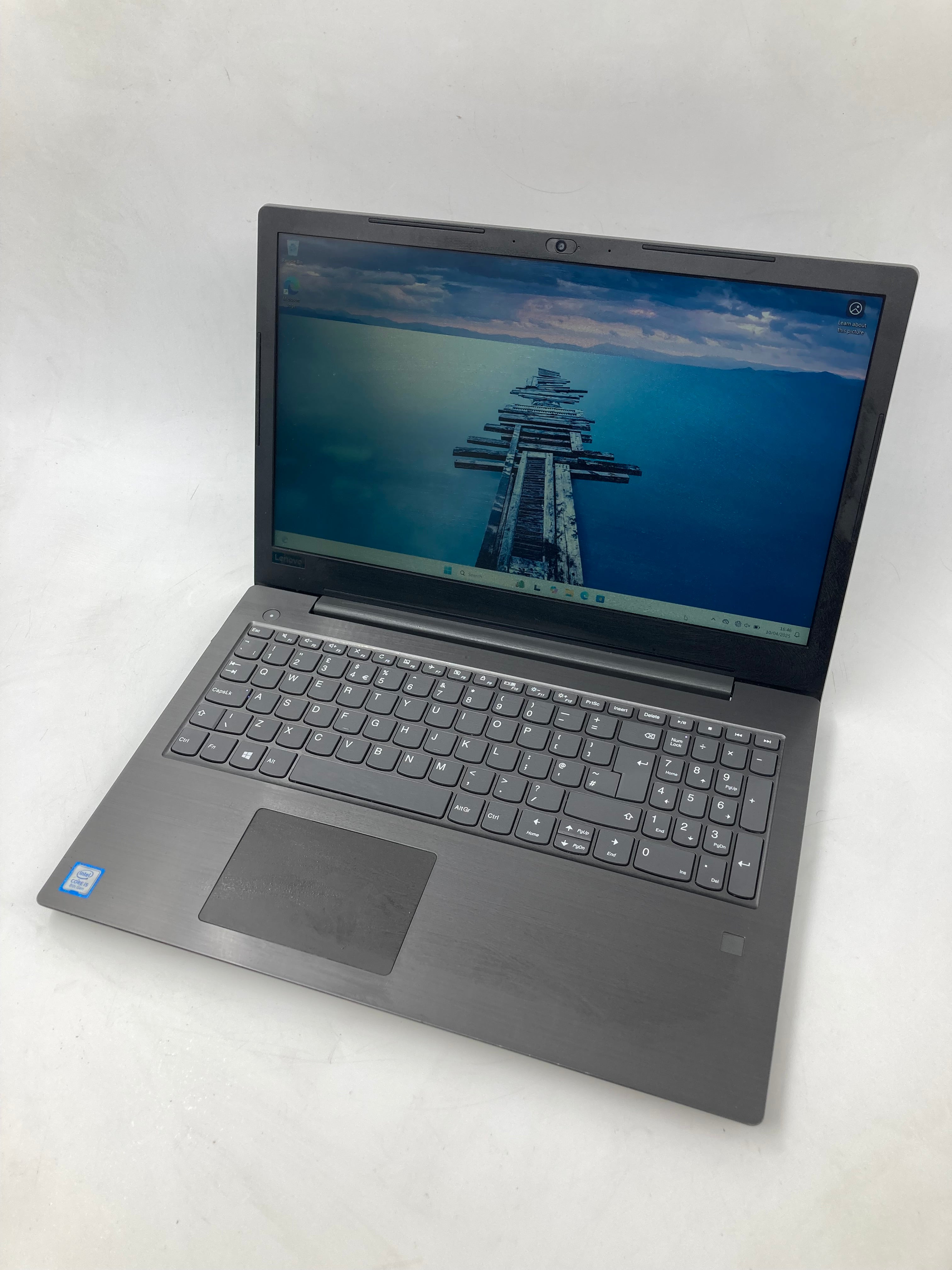 Lenovo Laptop V330-15IKB 15.6" i5-8250U 8GB RAM 256GB SSD W11 OS