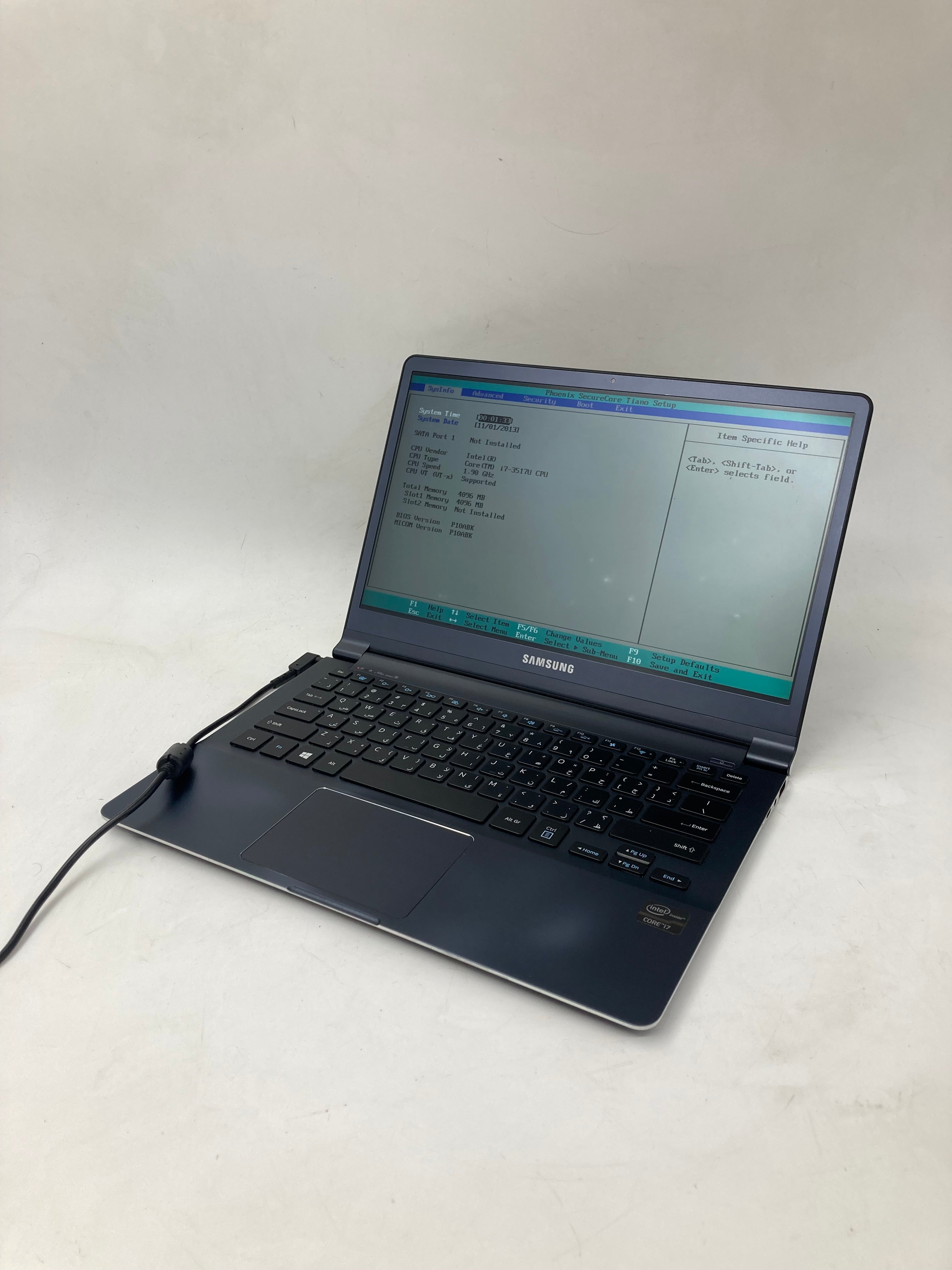 Samsung Laptop NP900X3C 13.3" Screen i7 3rd Gen 4GB Ram No Storage No OS