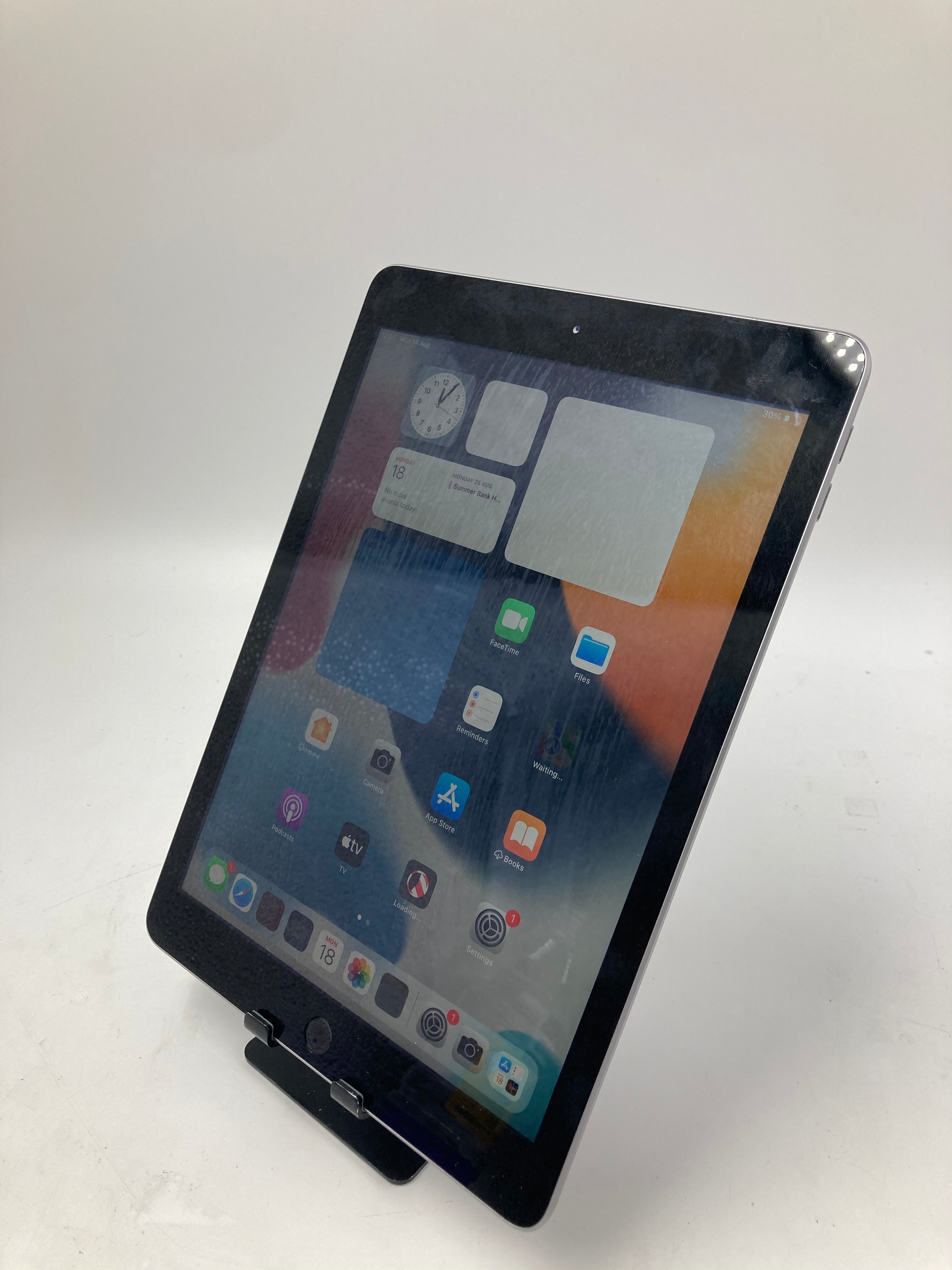 Apple iPad Mini 5th Gen 16GB 32GB 64GB Silver Black Lot of 3 - Unlocked