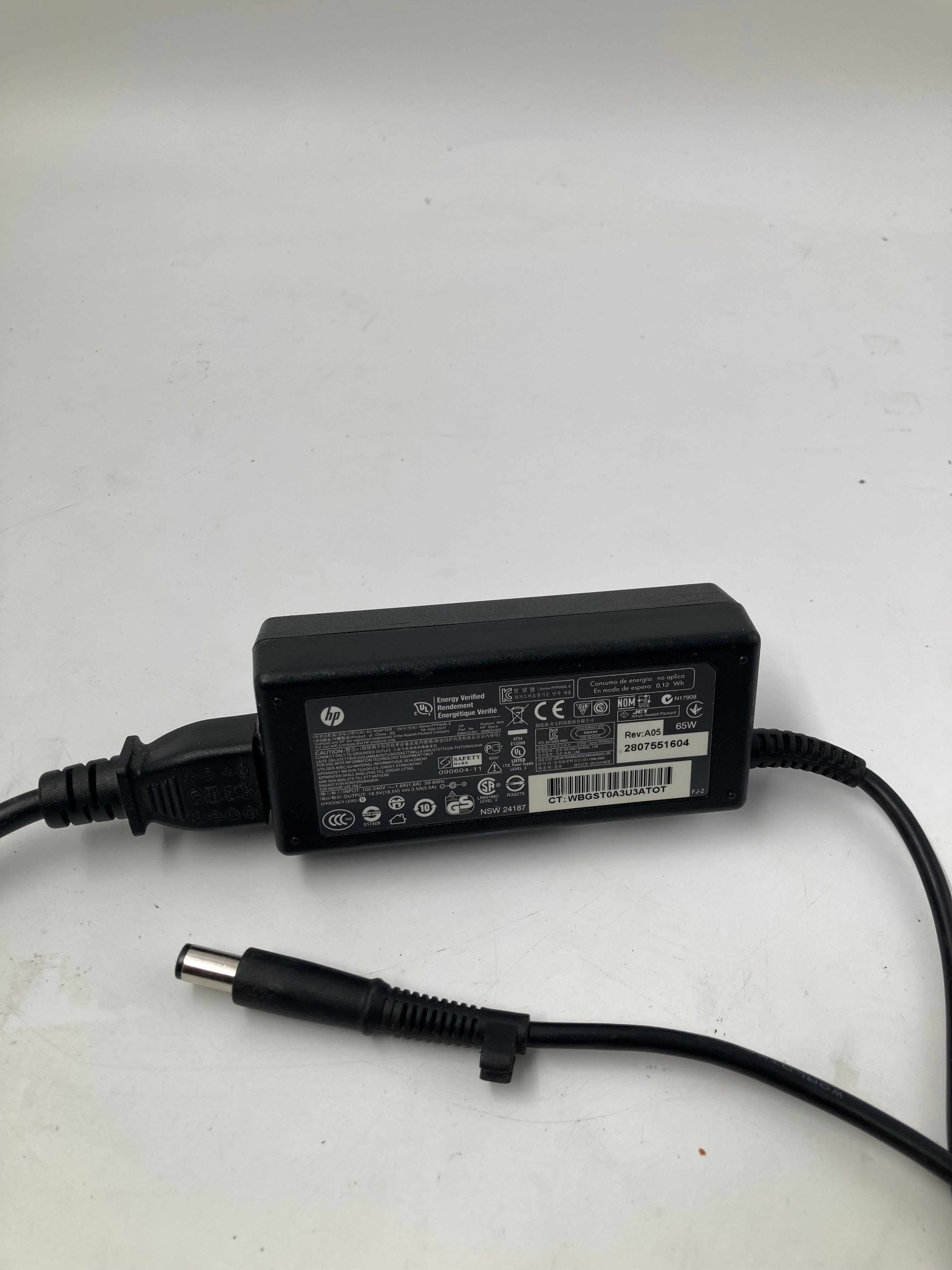 HP Big TIp Adapter Charger 65W 90W Lot of 7