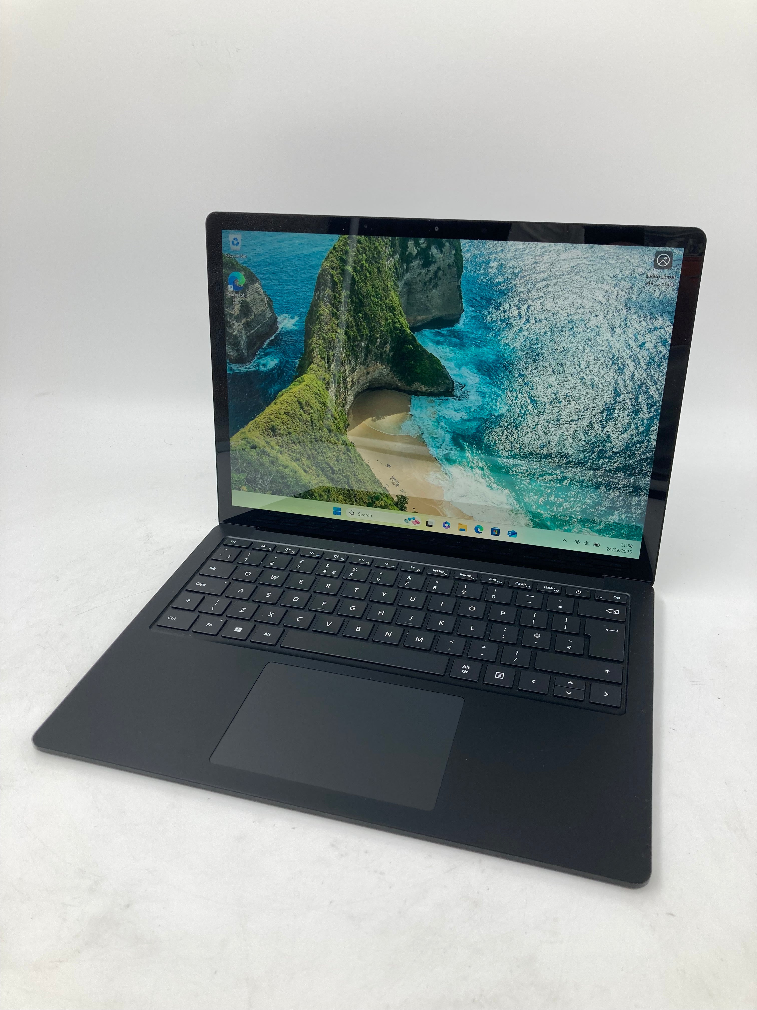 Microsoft Surface Laptop 3 13" i5 10th Gen 8GB RAM 256GB SSD W11