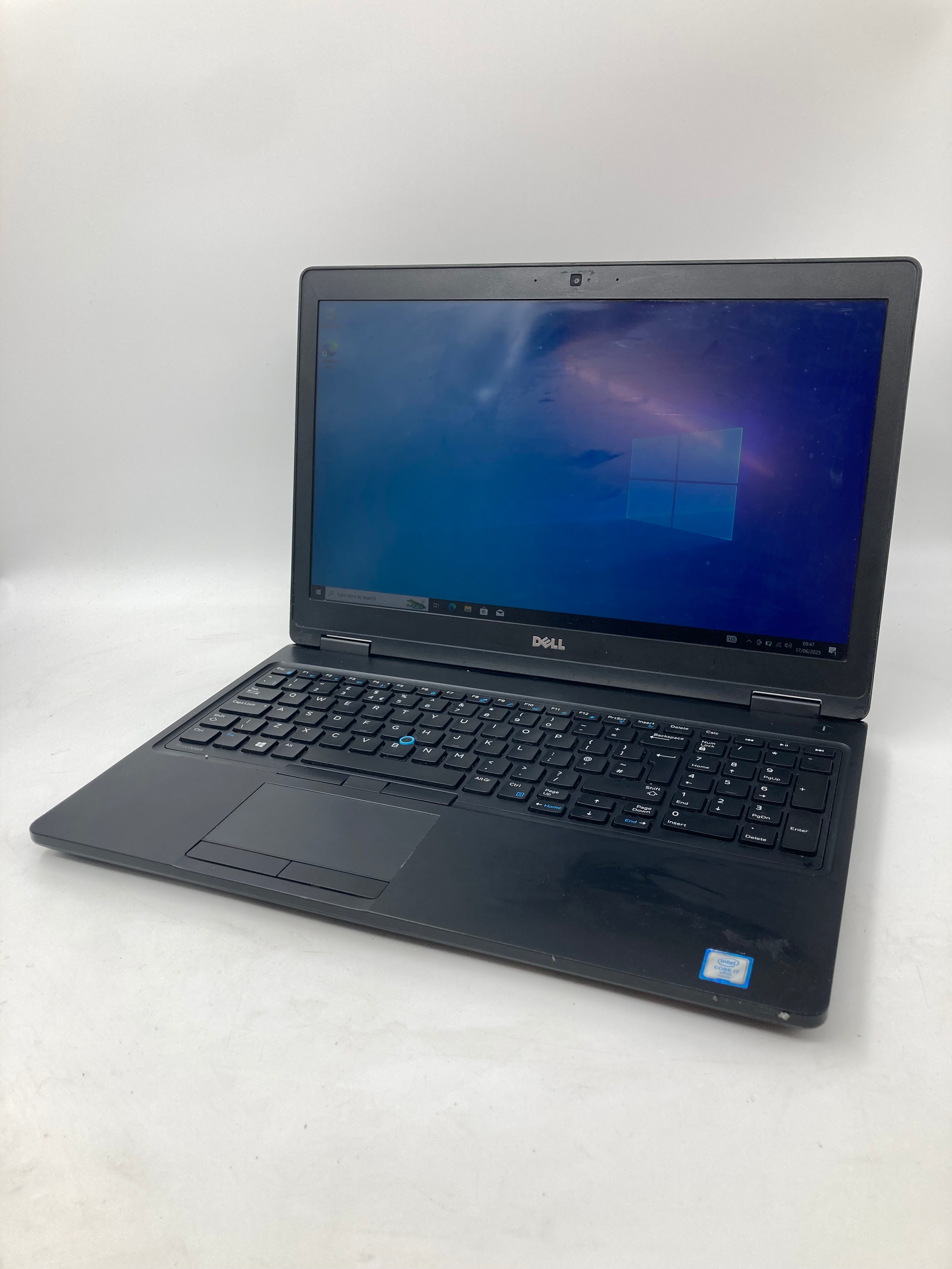 Dell Laptop Precision 3520 15" Screen i7 6th Gen 16GB RAM 256GB SSD Win 10