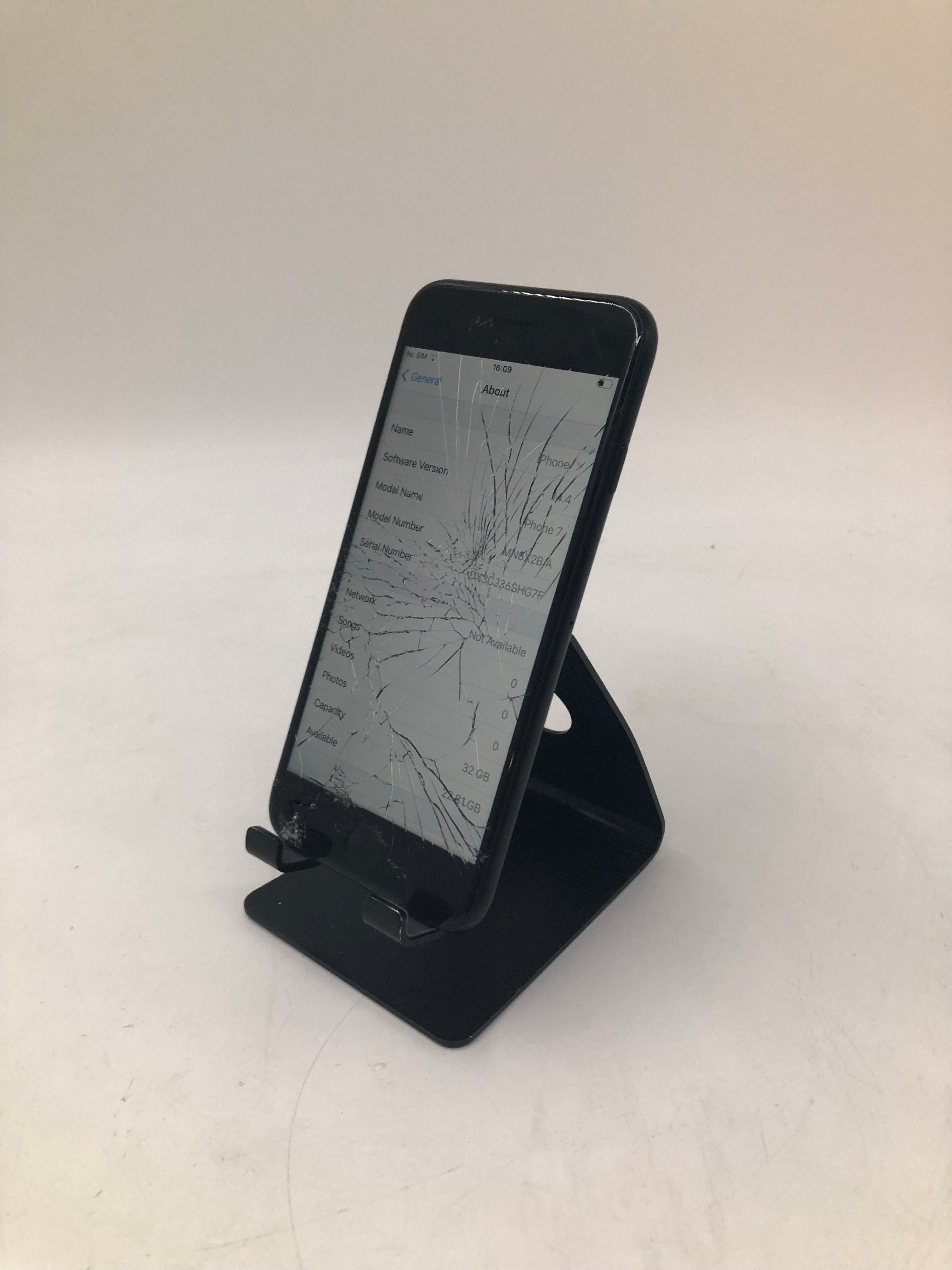 Apple iPhone 7 4.7" Screen 2016 32GB Storage Black Spares