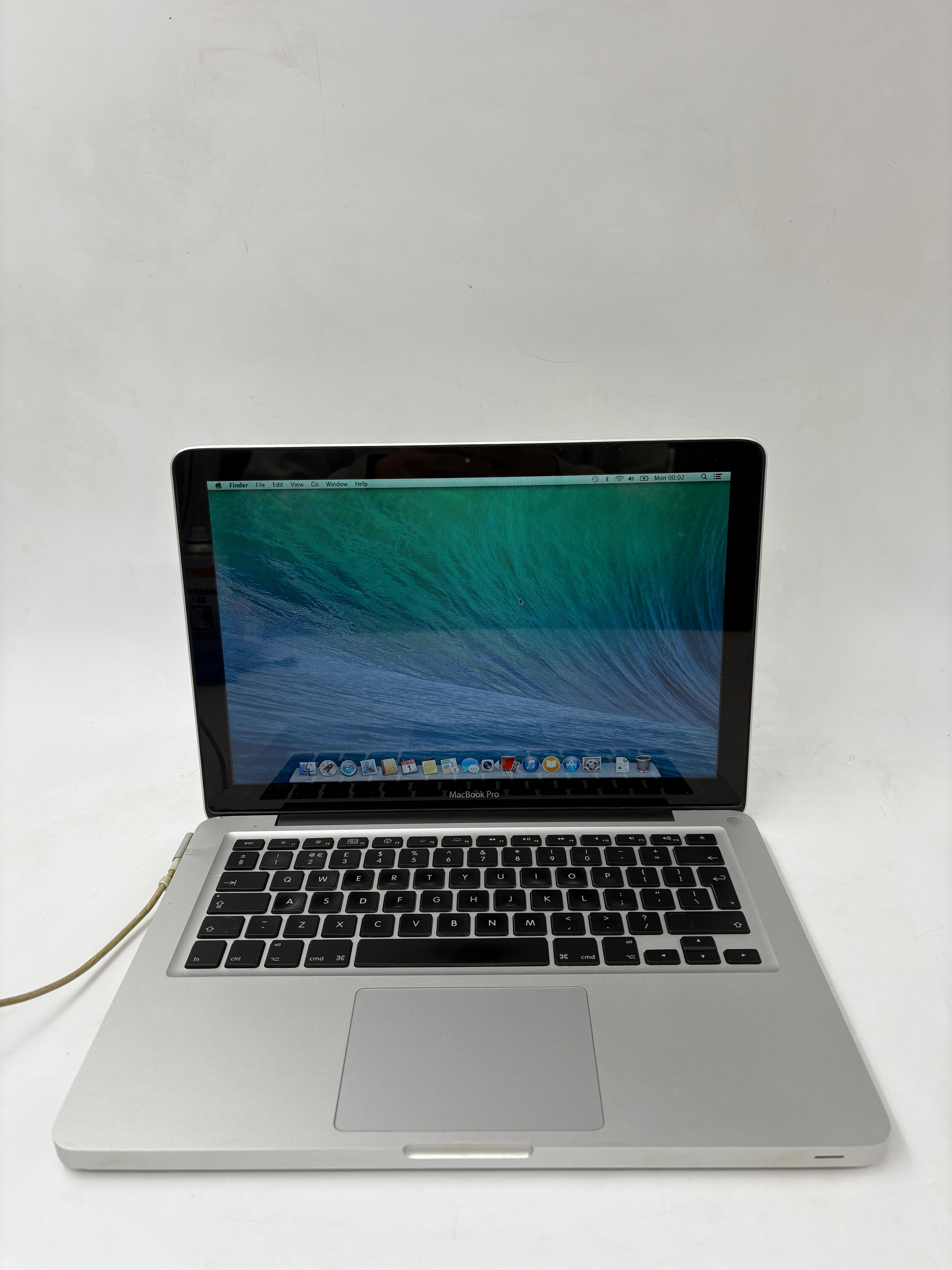 Apple Laptop MacBook Pro 2010 13" Core 2 Duo 4GB RAM 128GB SSD