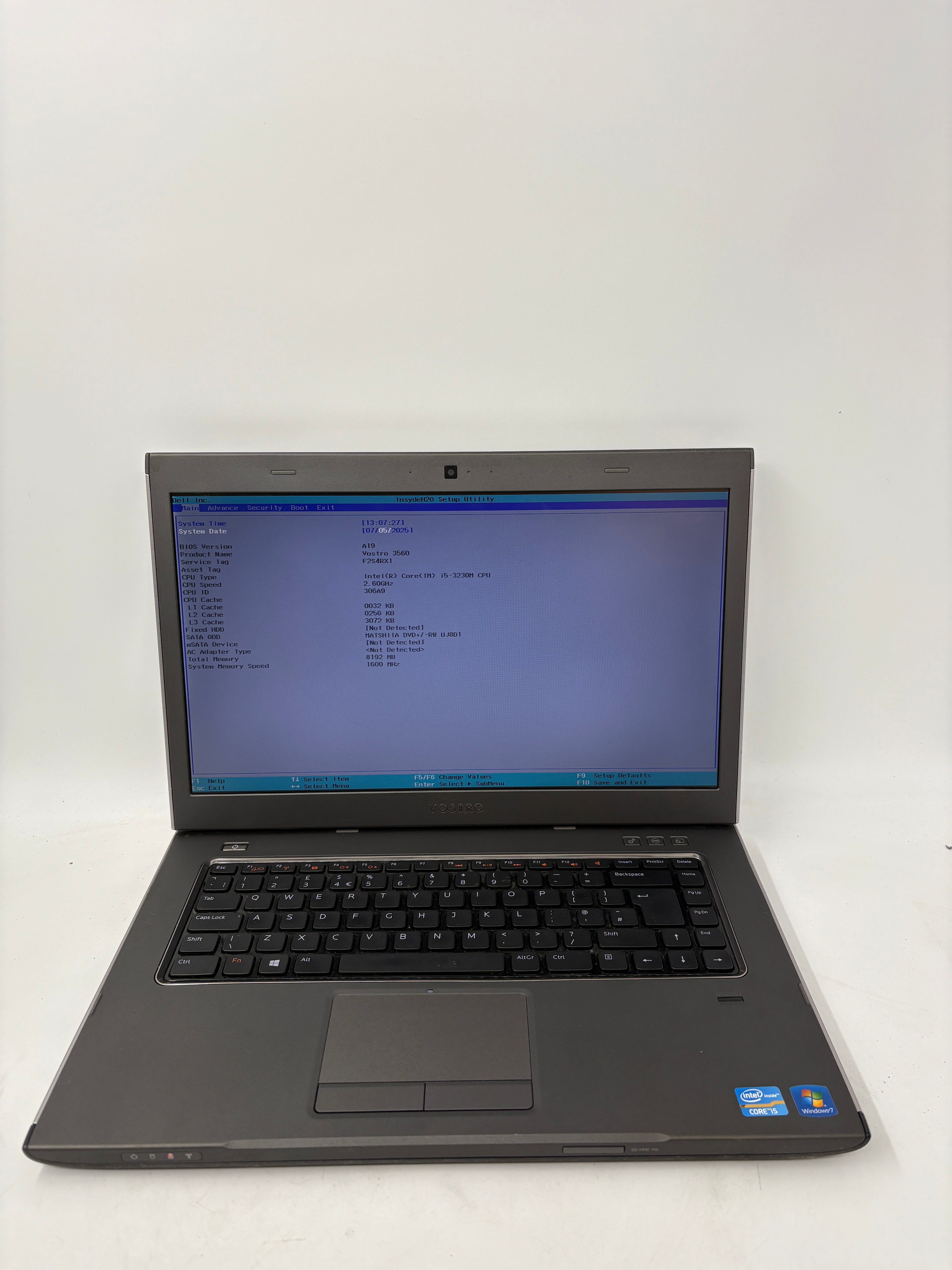 Dell Laptop Vostro 3560 15.6" Screen i5 3rd Gen 8GB SSD NO SSD NO OS