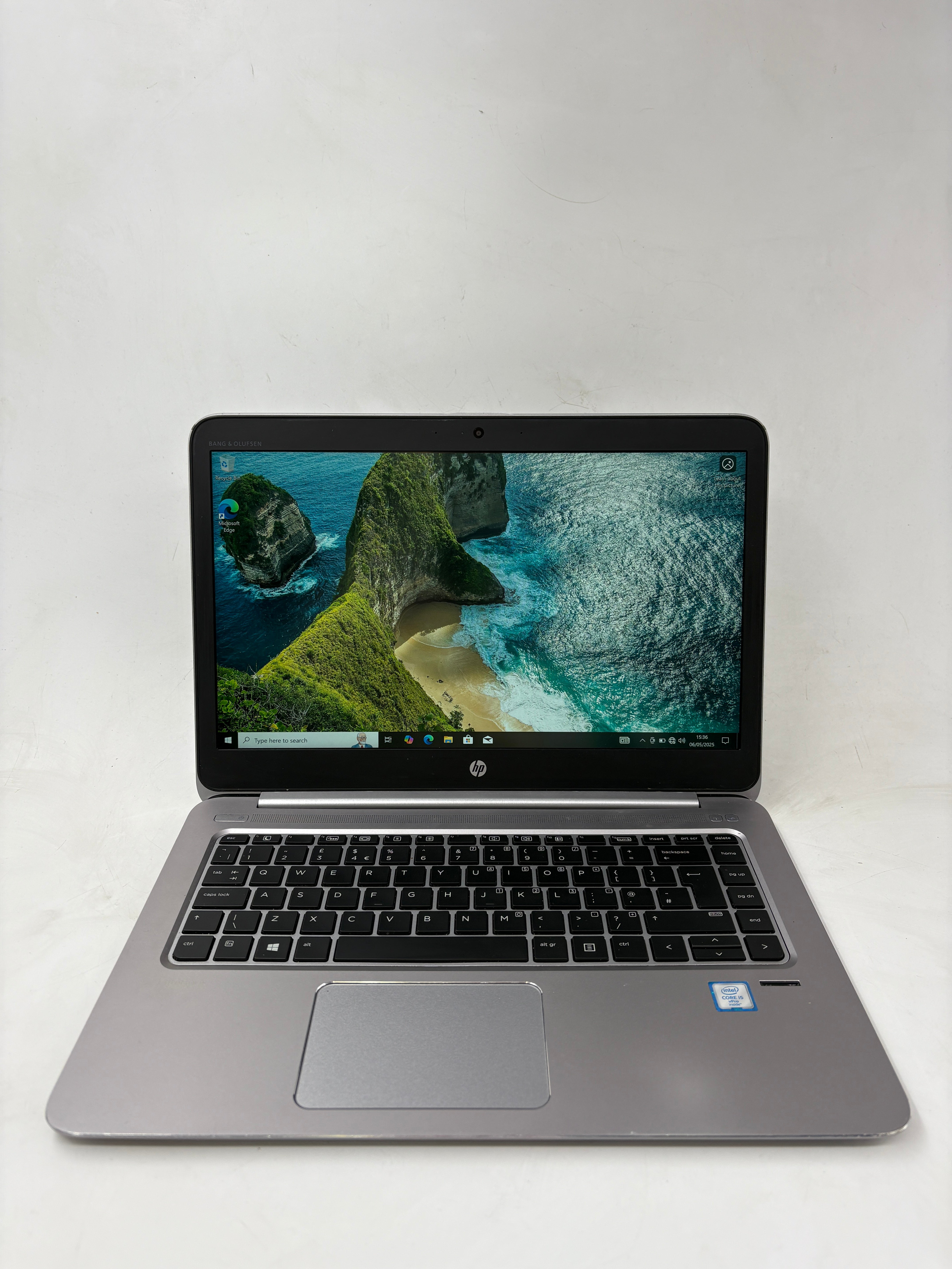 HP Laptop EliteBook Folio 1040 G3 14" Screen i5 6th Gen 8GB RAM 128GB SSD W10