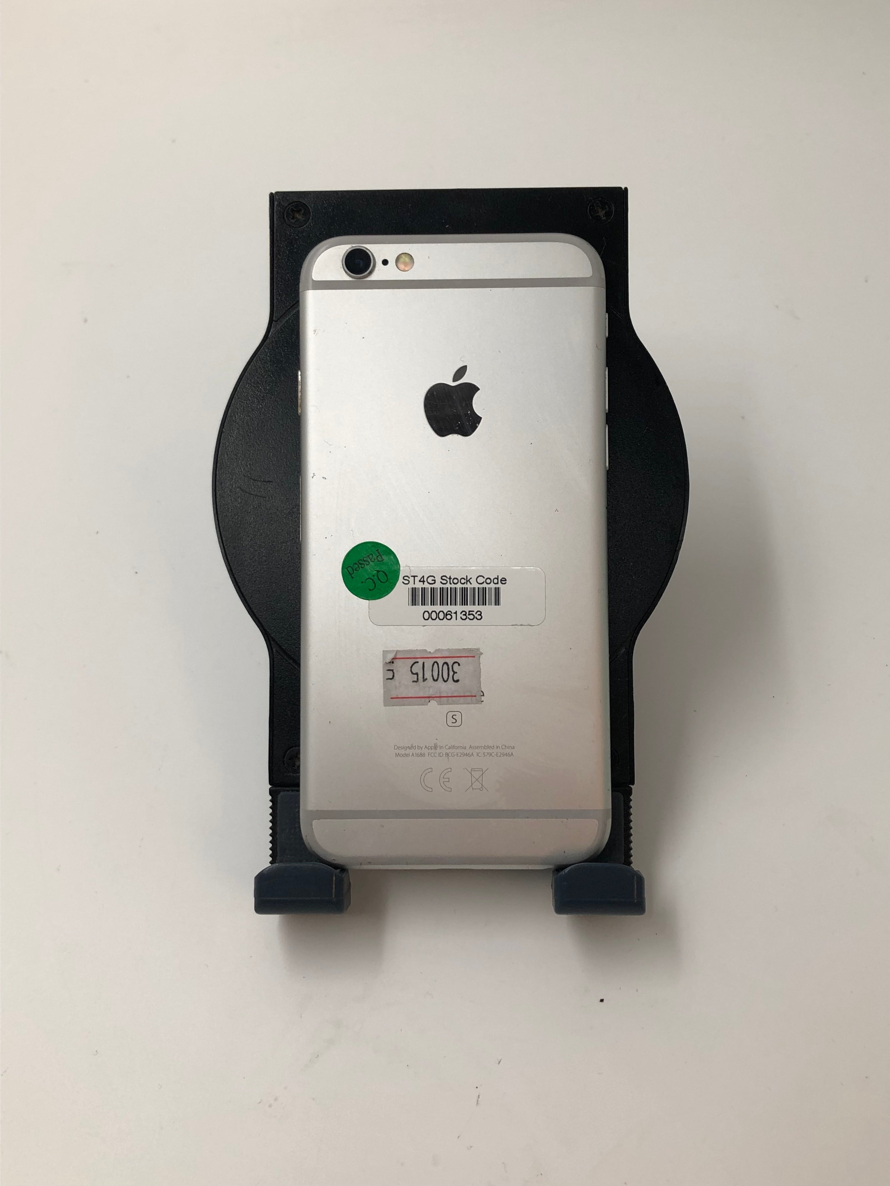 Apple iPhone 6s (2015), 4.7" Screen, 32GB Storage, A9 Chipset, Silver, Unlocked