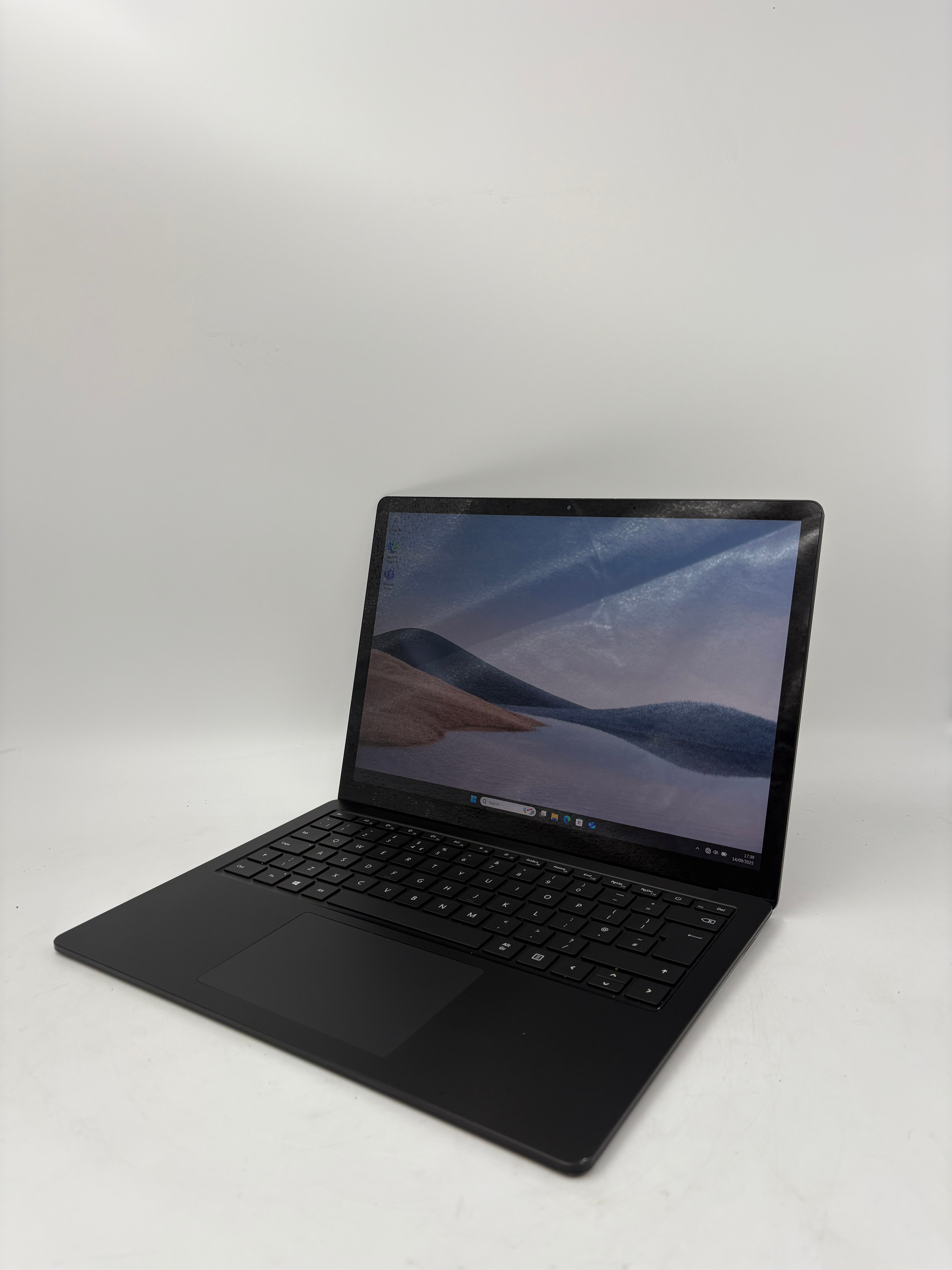 Microsoft Surface Laptop 3 13.5" Screen i5 10th Gen 8GB RAM 256GB SSD W11