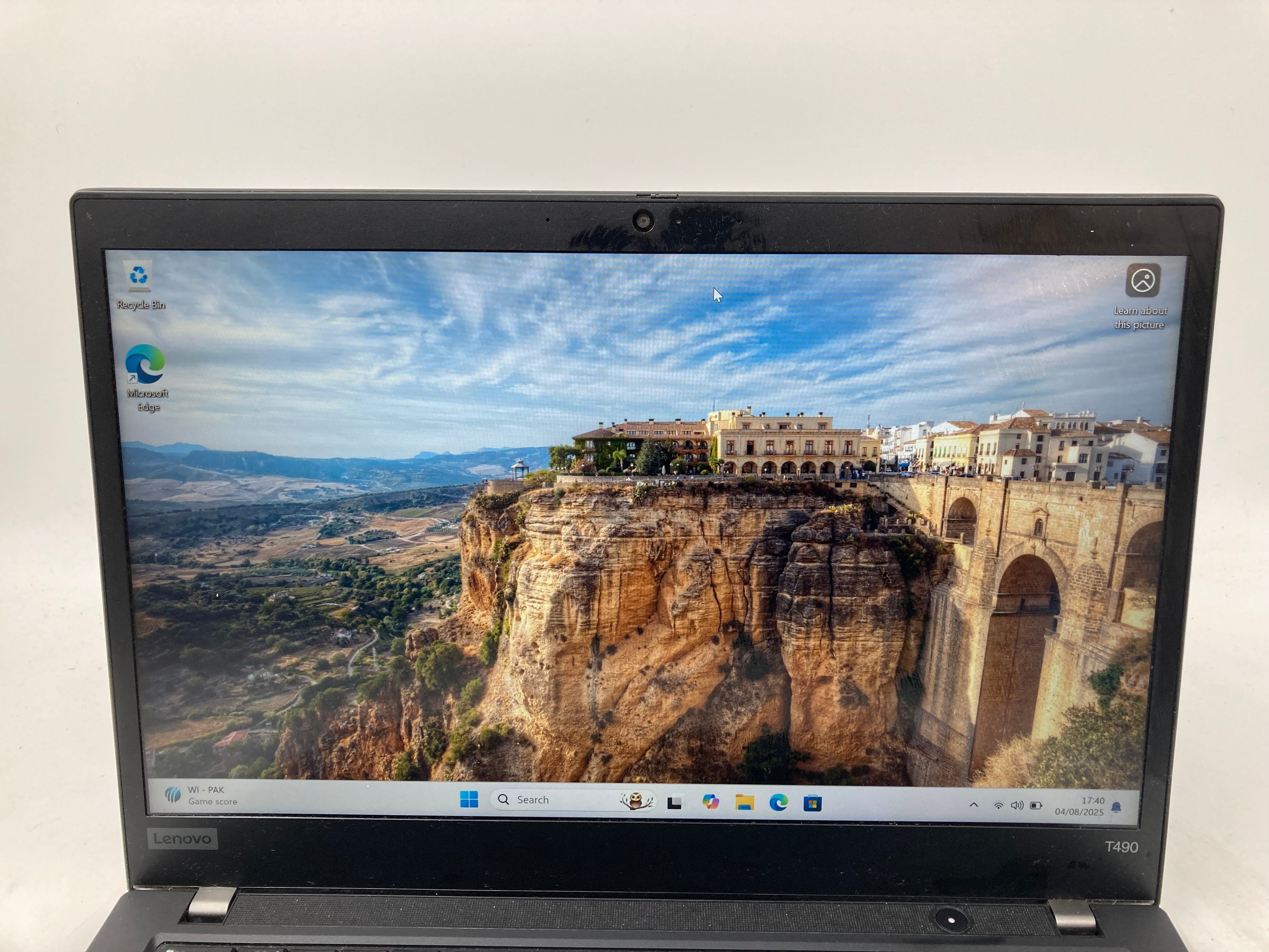 Lenovo ThinkPad T490 14" Screen i5 8th Gen 8GB RAM 256GB SSD Win 11