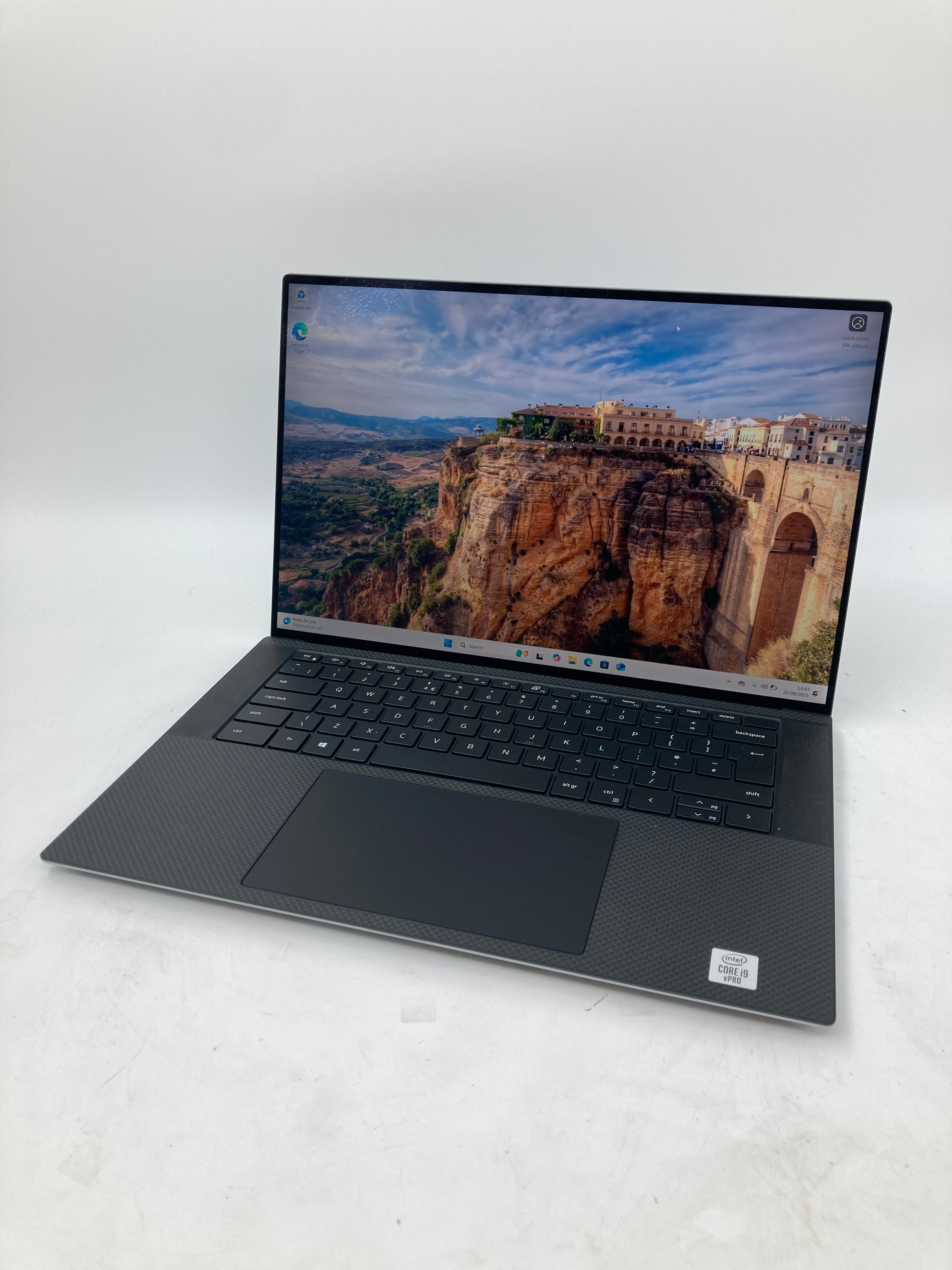 Dell Precision 5550 15.6" Touchscreen i9 10th Gen 64GB RAM 1TB SSD Win 11