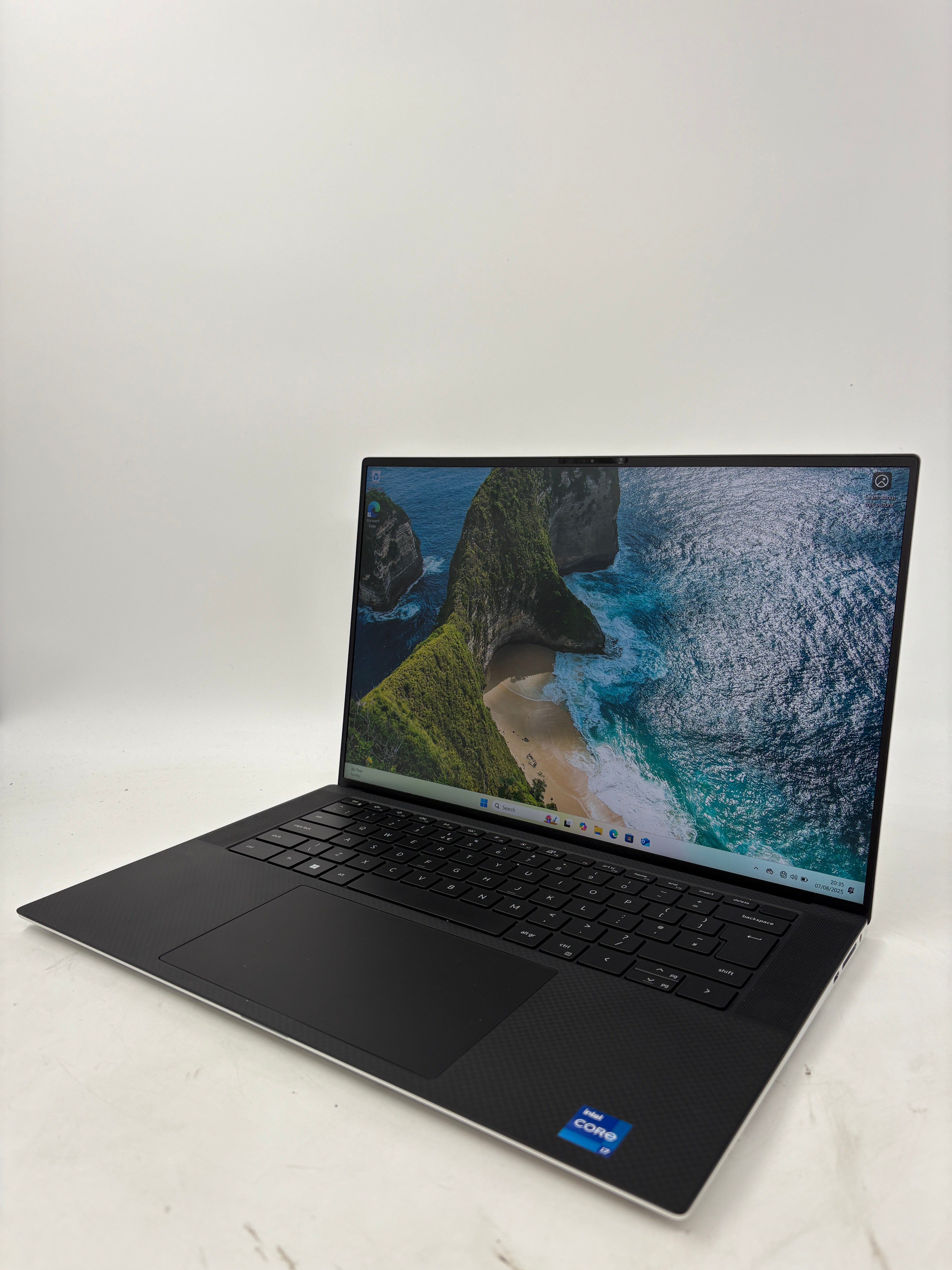 Refurbished Dell XPS 15 9510 15.6" Screen (1920 x 1200) Intel Core i7-11800H 16GB RAM 512GB SSD Windows 11 Pro Laptop