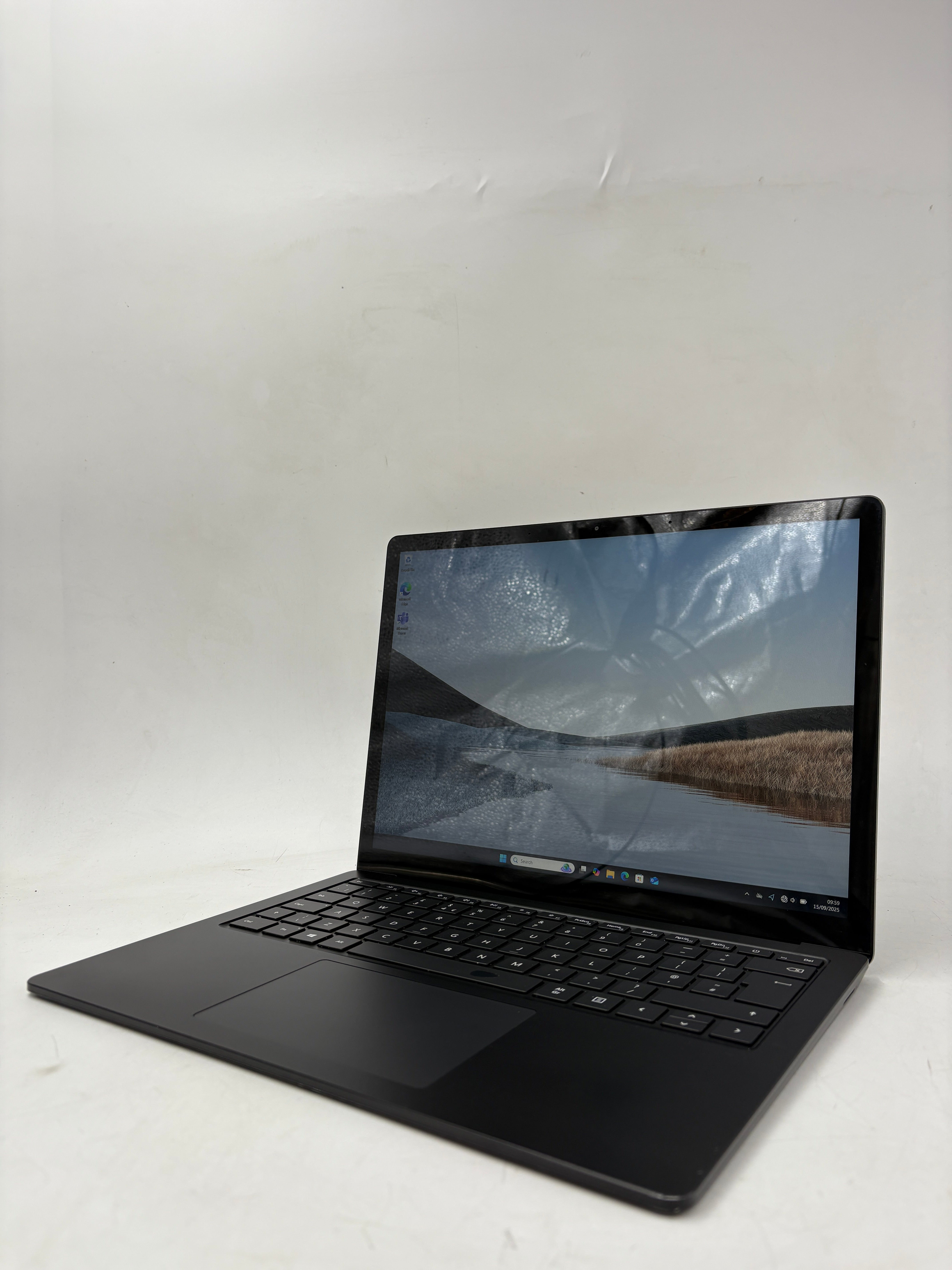 Microsoft Surface Laptop 3 13.5" Touchscreen i5 10th Gen 8GB RAM 256GB SSD W11