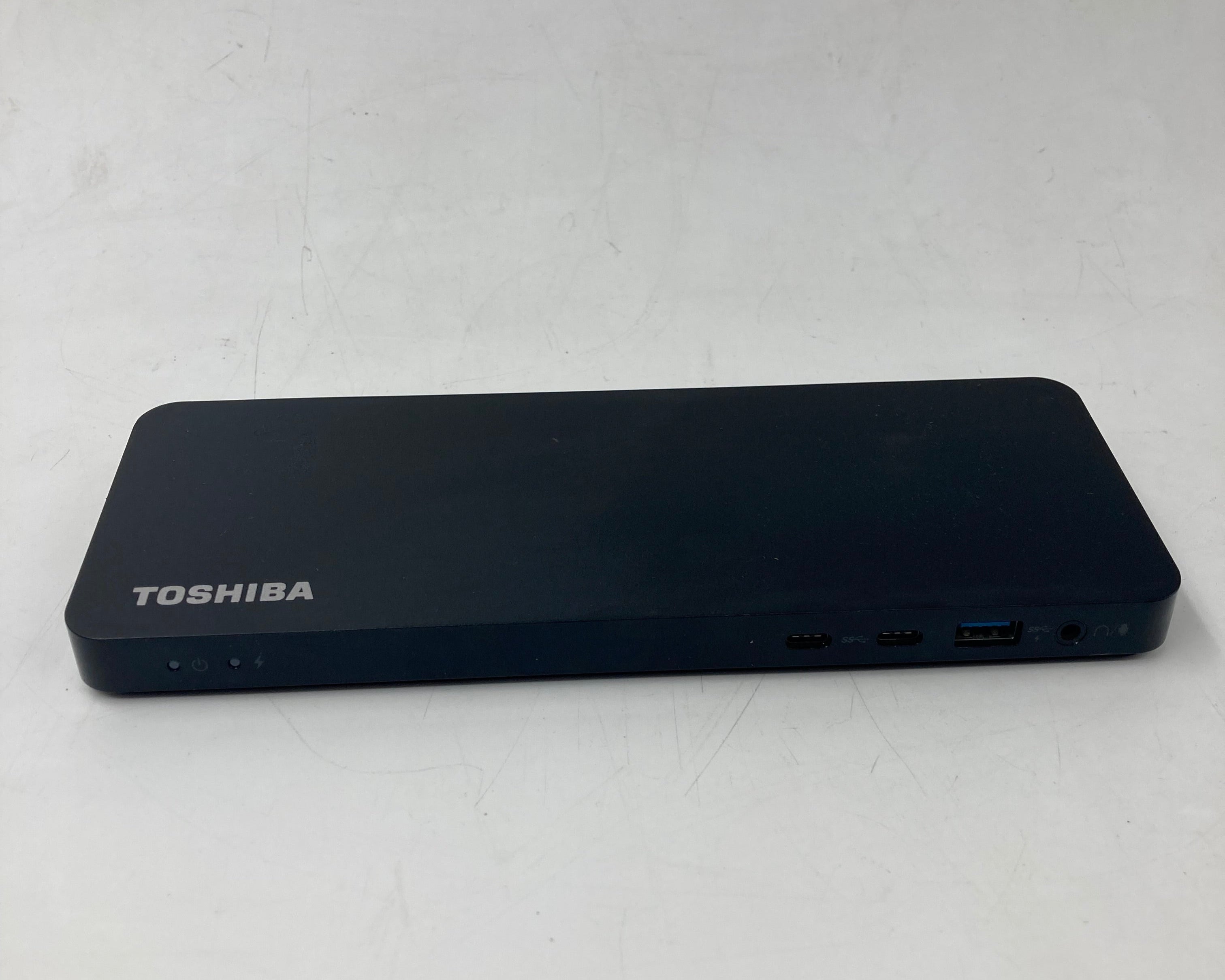 Batch of 2 Toshiba ThunderBolt 3 Docking Stations VGA/HDMI/DP - Black