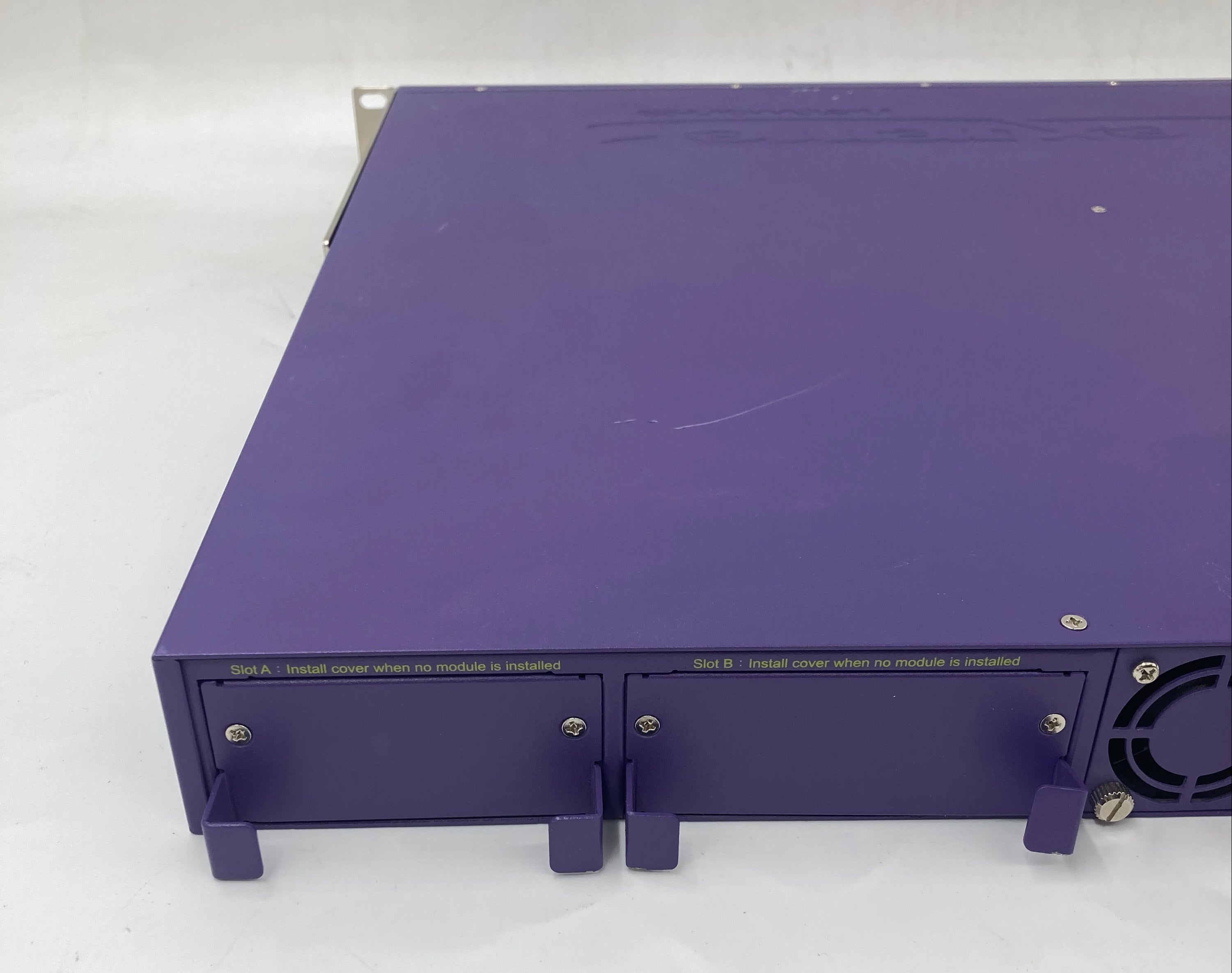 A refurbished Extreme Networks Summit X460-48T ethernet gigabit switch