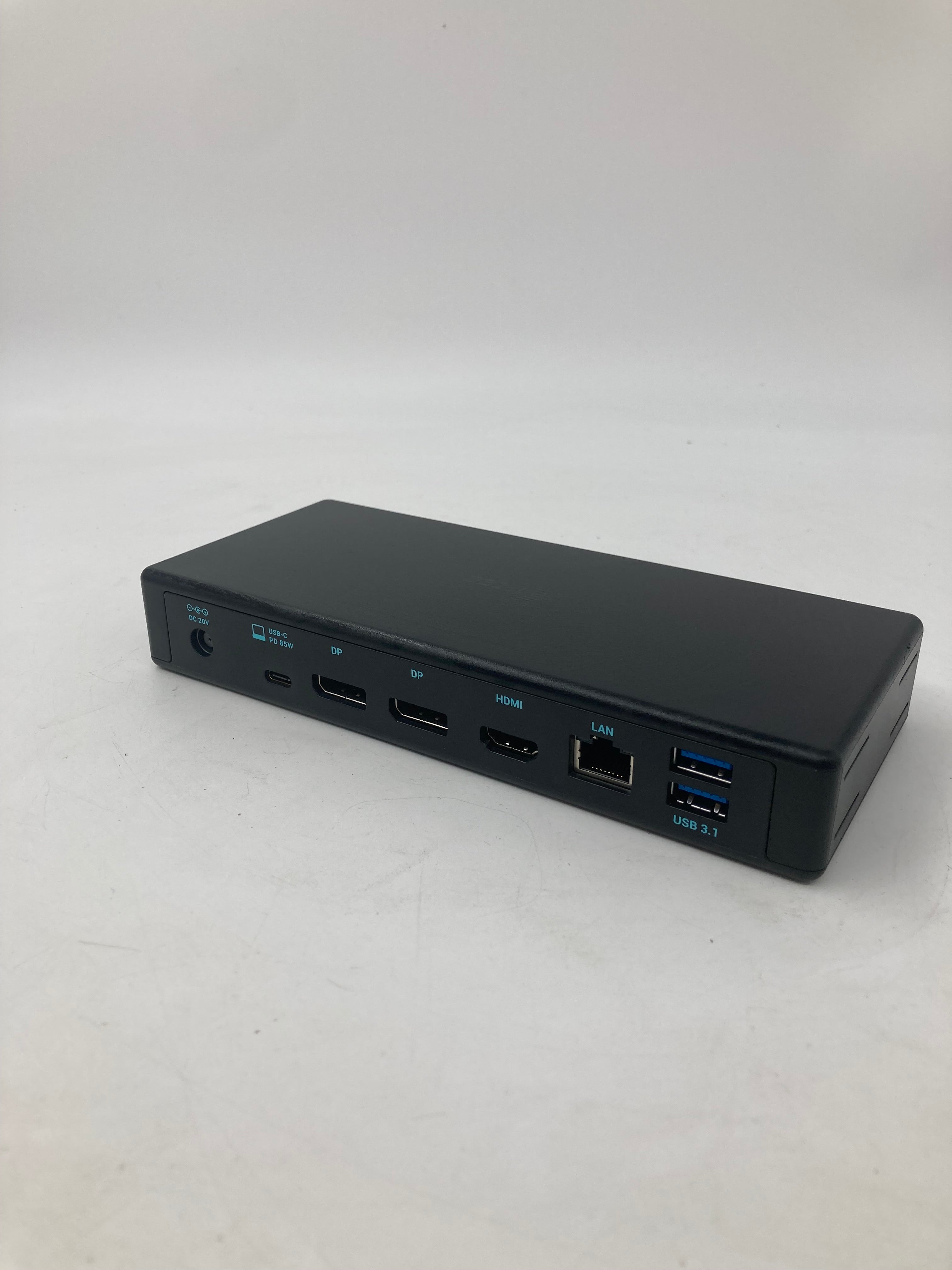 i-tec Triple Docking Station 2x DisplayPort 1x HDMI 1x LAN 3x USB 1x USB-C 85W