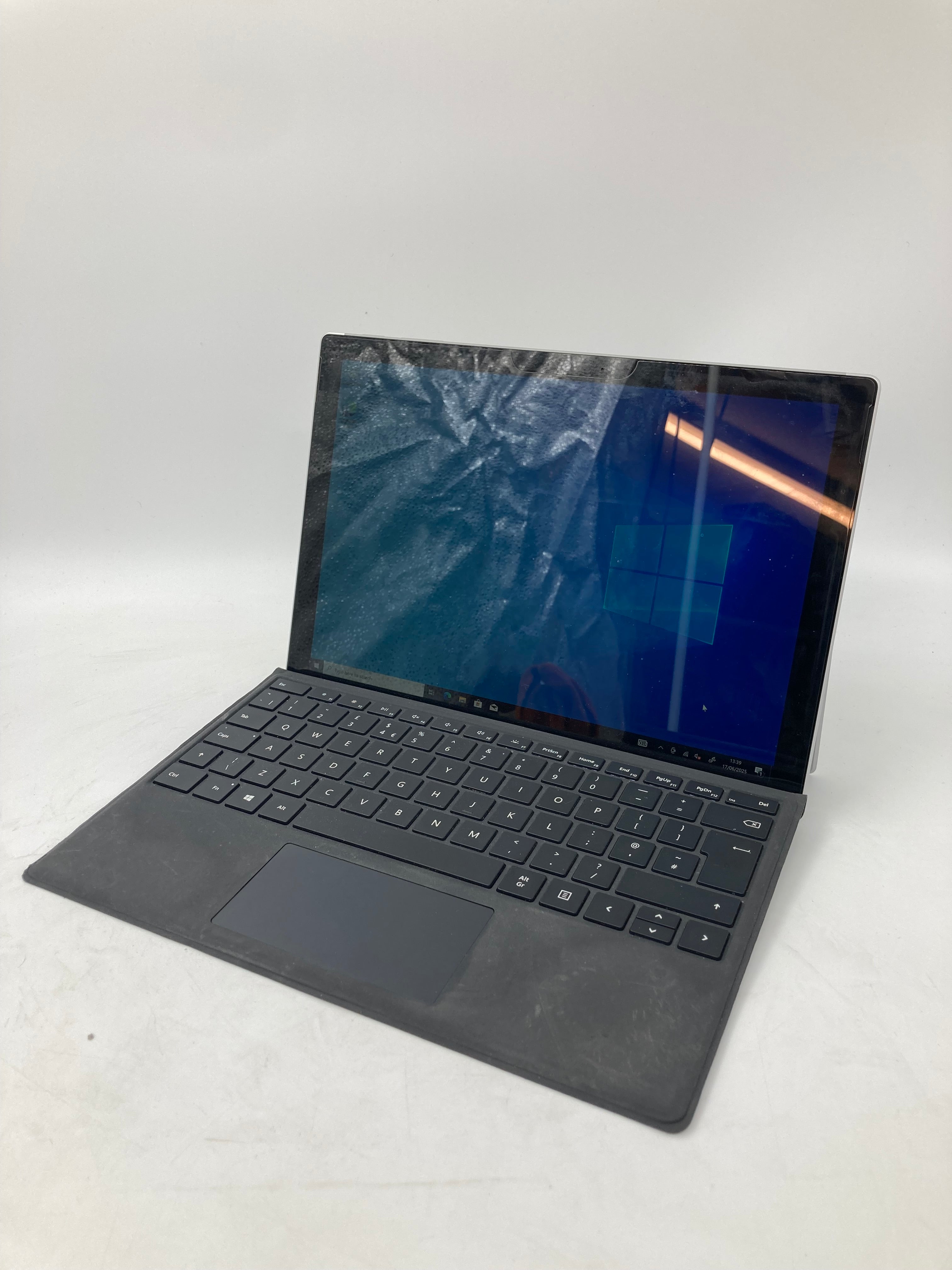 Microsoft Surface Pro5th Gen 1729 13" Screen M3-7Y30 4GB RAM 128GB SSD Win 10