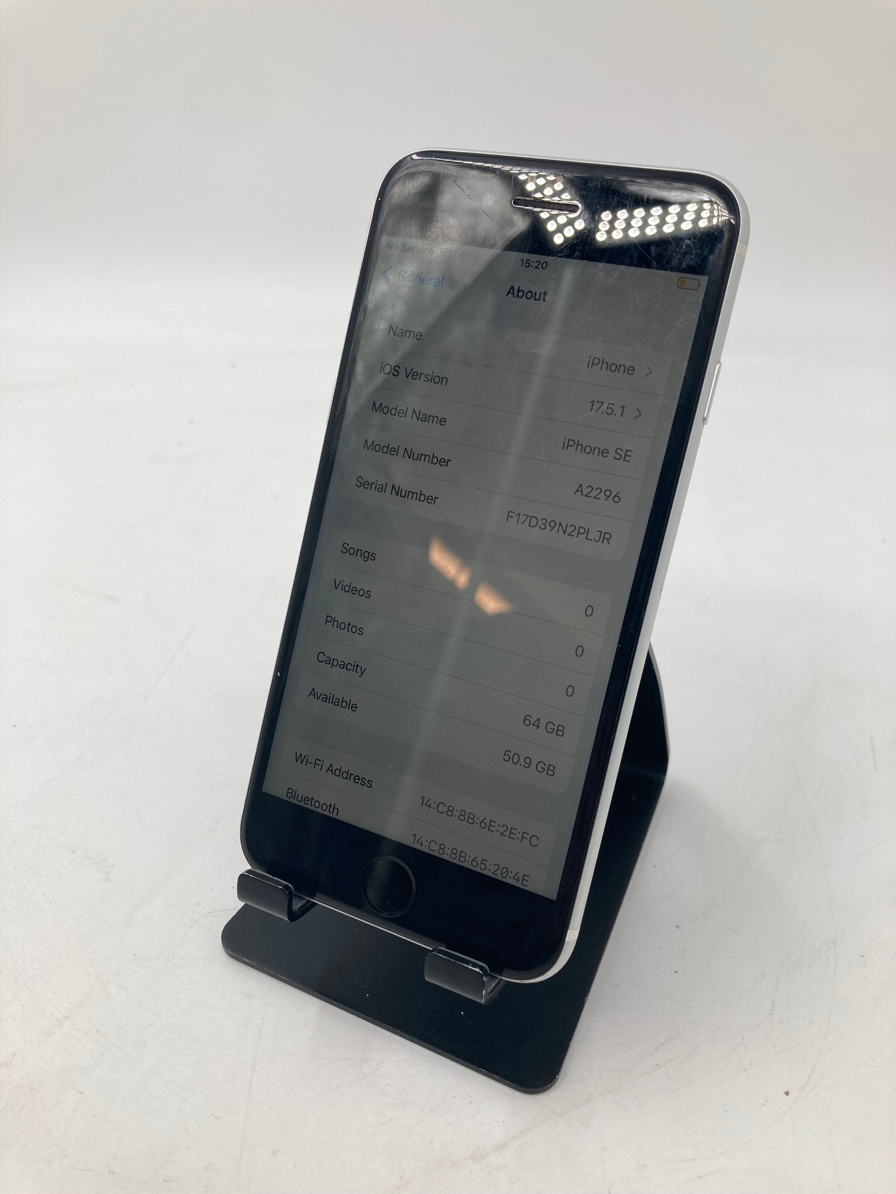 Apple iPhone A2296 64GB Unlocked - White