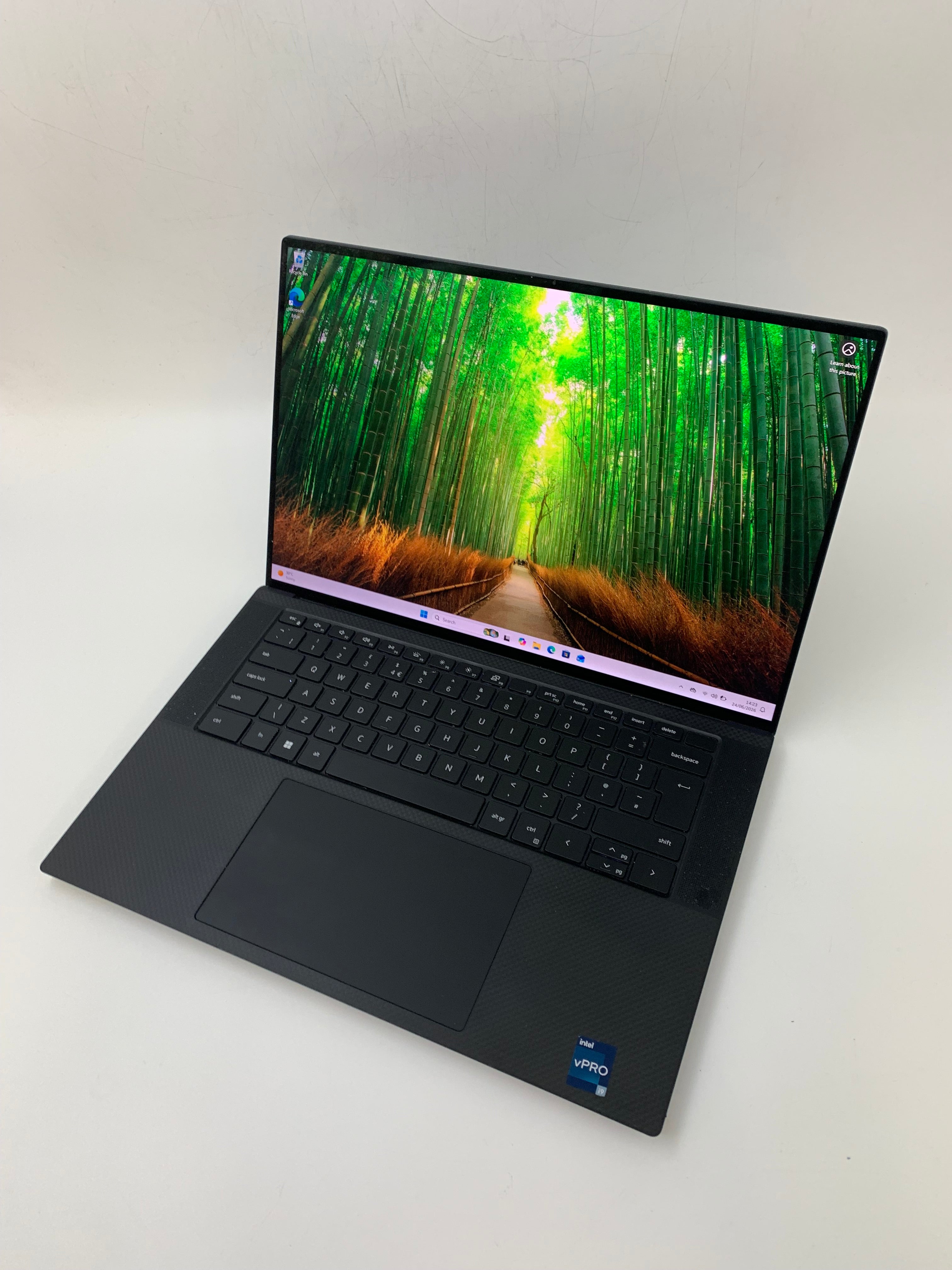 Dell Precision 5570 | 15.6" UHD+ TouchScreen | i9 12th Gen | 32GB RAM | 1TB SSD | RTX A2000 | W11 Pro